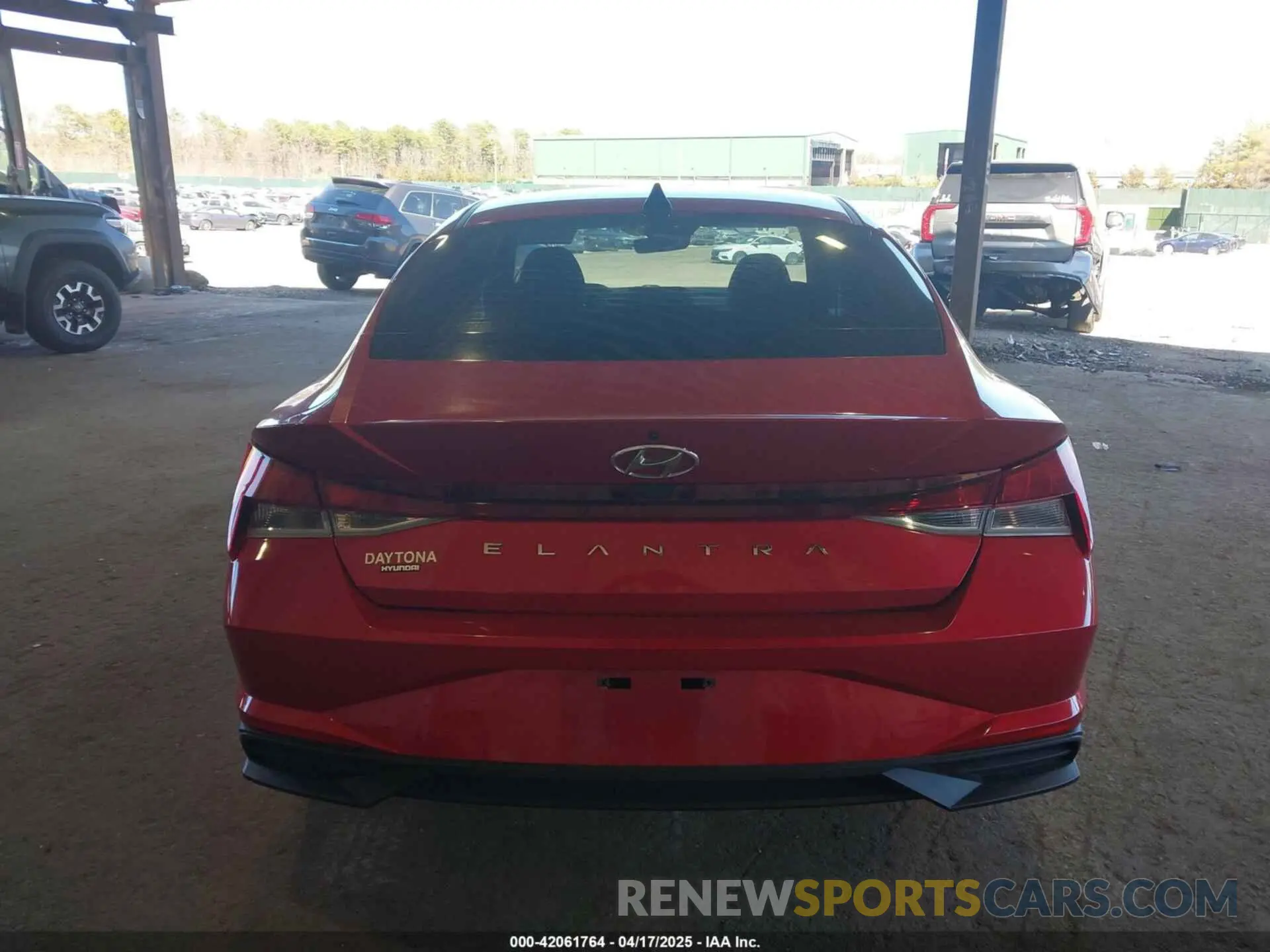 17 Photograph of a damaged car 5NPLL4AG4MH050383 HYUNDAI ELANTRA 2021