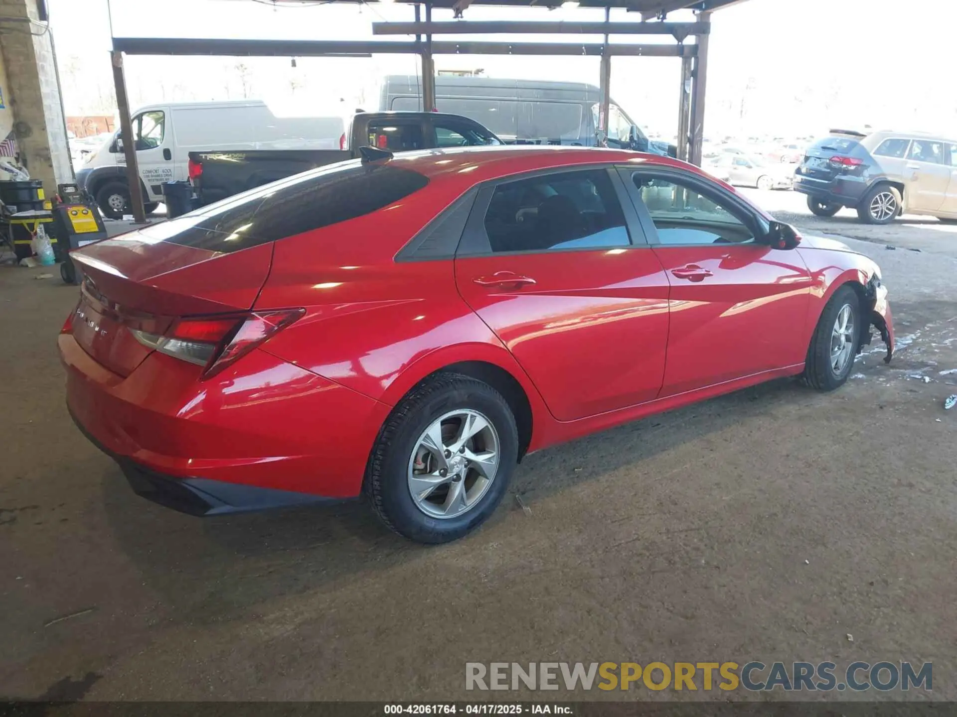 4 Photograph of a damaged car 5NPLL4AG4MH050383 HYUNDAI ELANTRA 2021