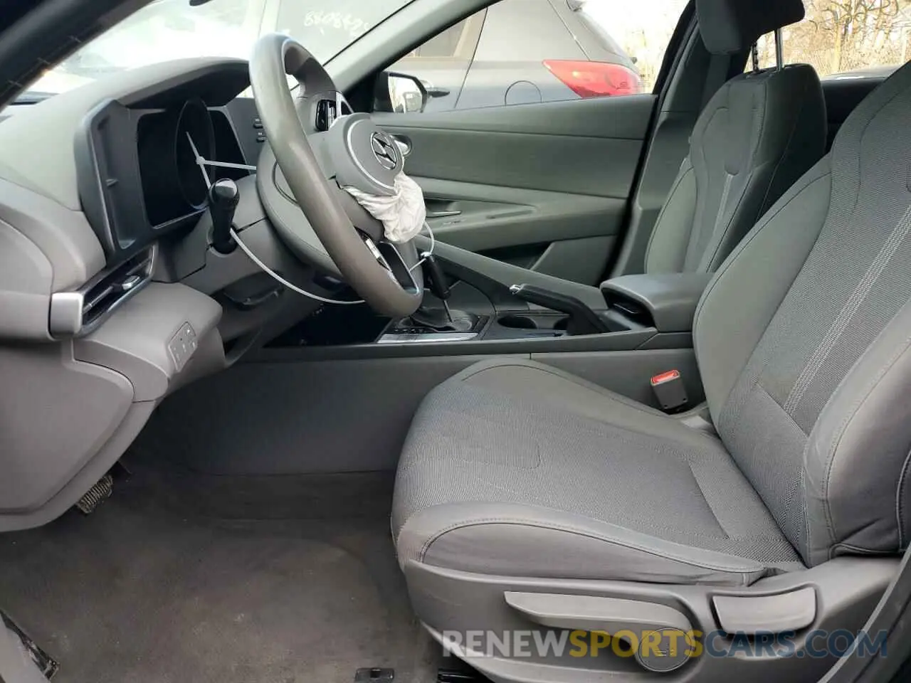 7 Photograph of a damaged car 5NPLL4AG5MH017635 HYUNDAI ELANTRA 2021