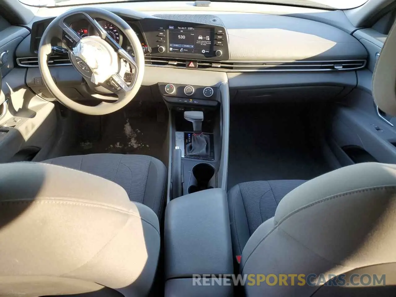 8 Photograph of a damaged car 5NPLL4AG5MH017635 HYUNDAI ELANTRA 2021
