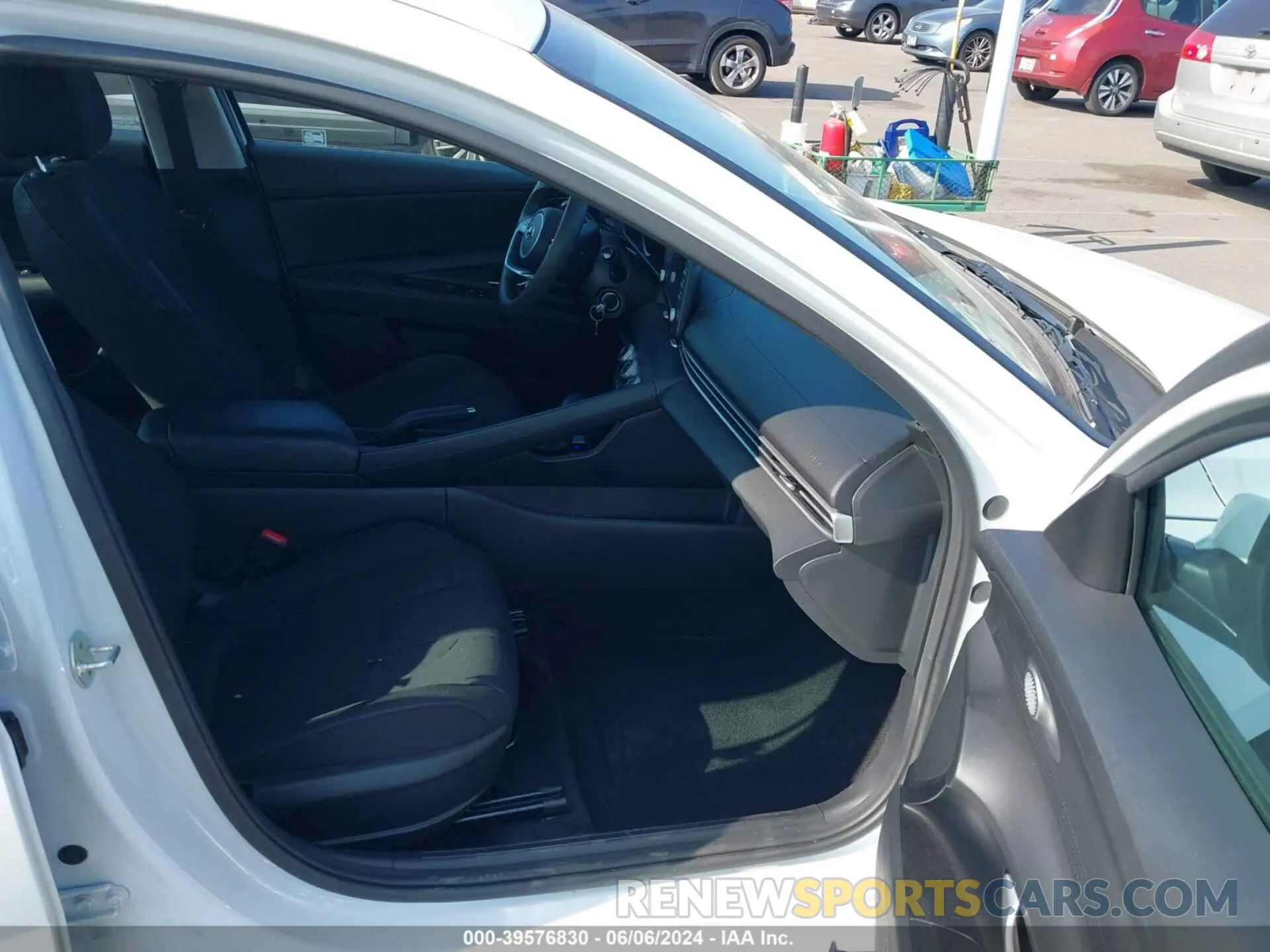 5 Photograph of a damaged car 5NPLL4AG6MH014727 HYUNDAI ELANTRA 2021