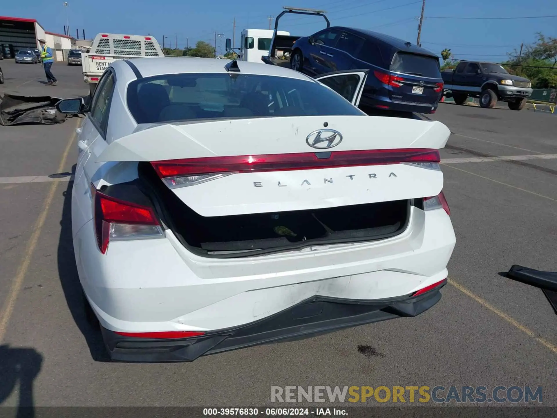 6 Photograph of a damaged car 5NPLL4AG6MH014727 HYUNDAI ELANTRA 2021