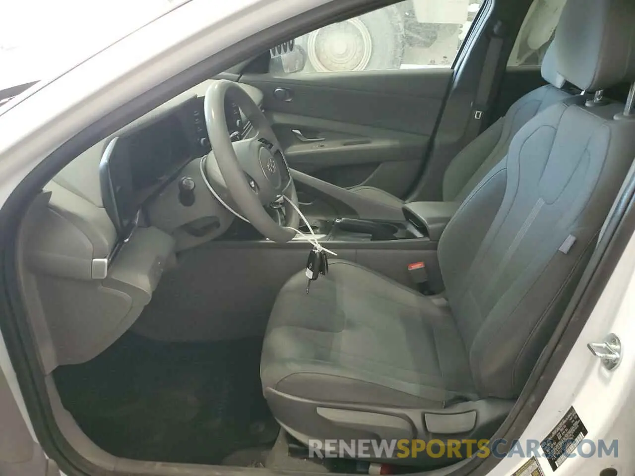 7 Photograph of a damaged car 5NPLL4AG6MH039675 HYUNDAI ELANTRA 2021