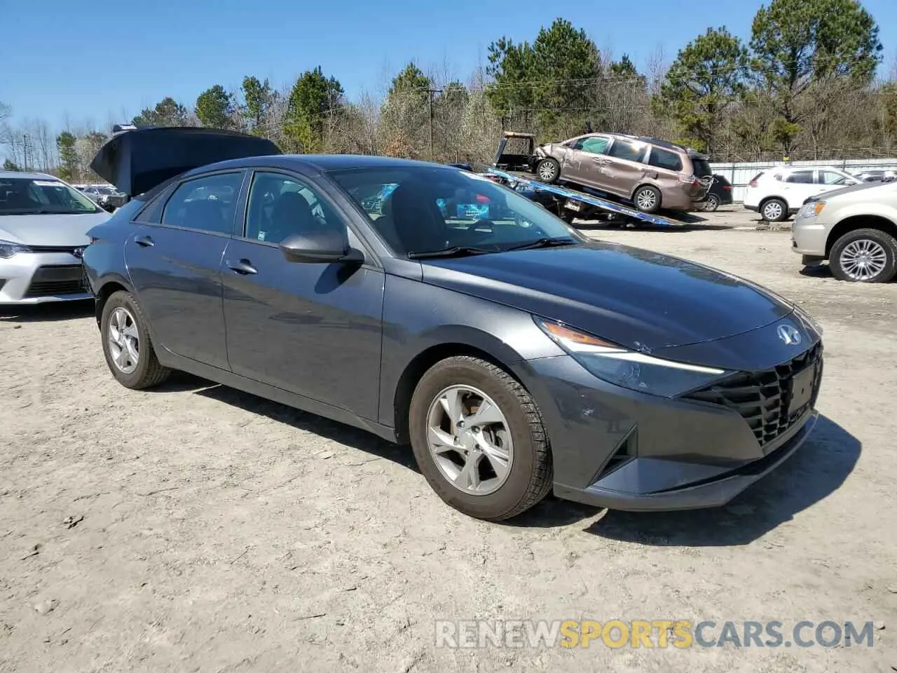 4 Photograph of a damaged car 5NPLL4AG7MH016101 HYUNDAI ELANTRA 2021