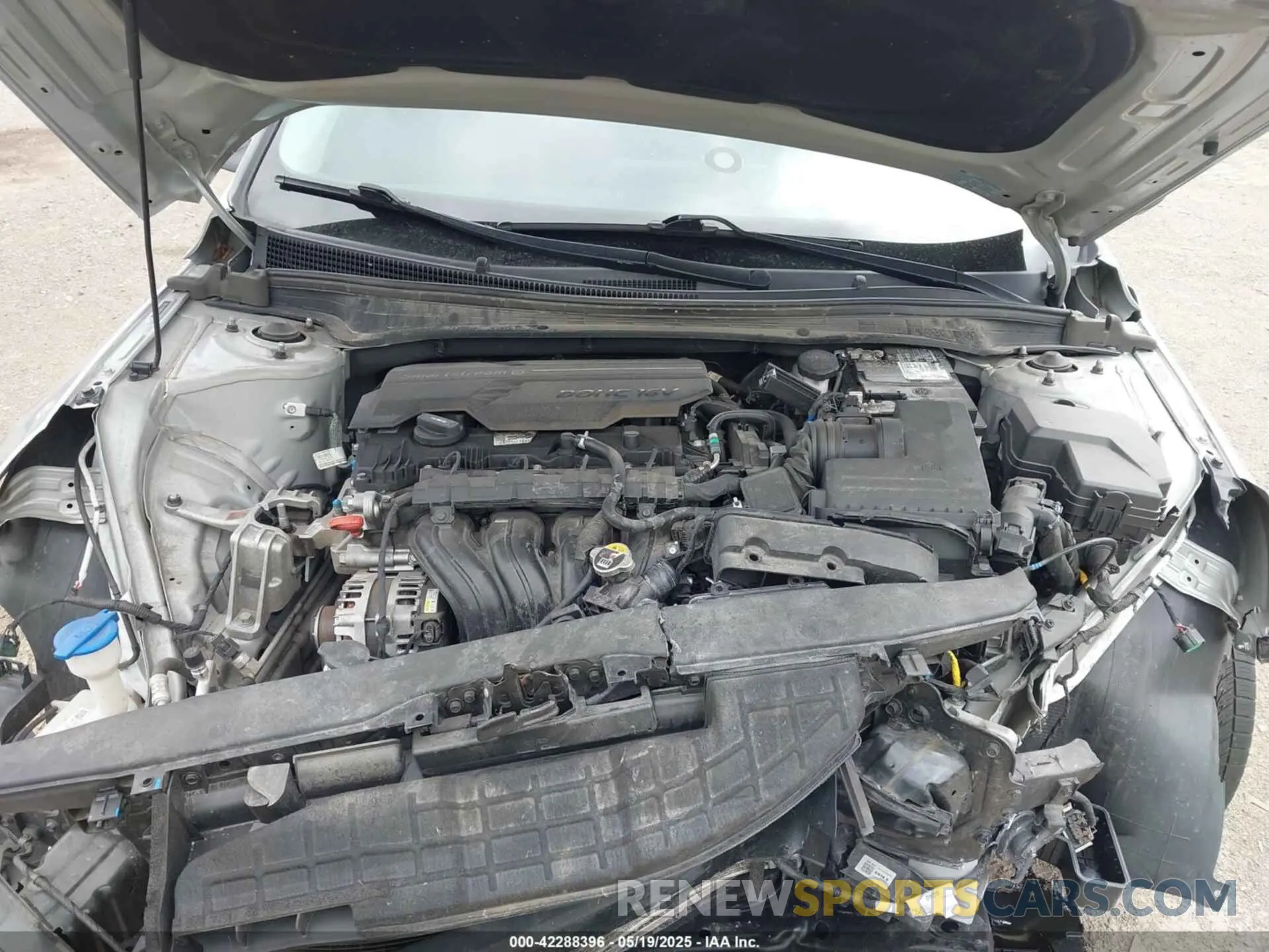 10 Photograph of a damaged car 5NPLL4AG8MH021582 HYUNDAI ELANTRA 2021