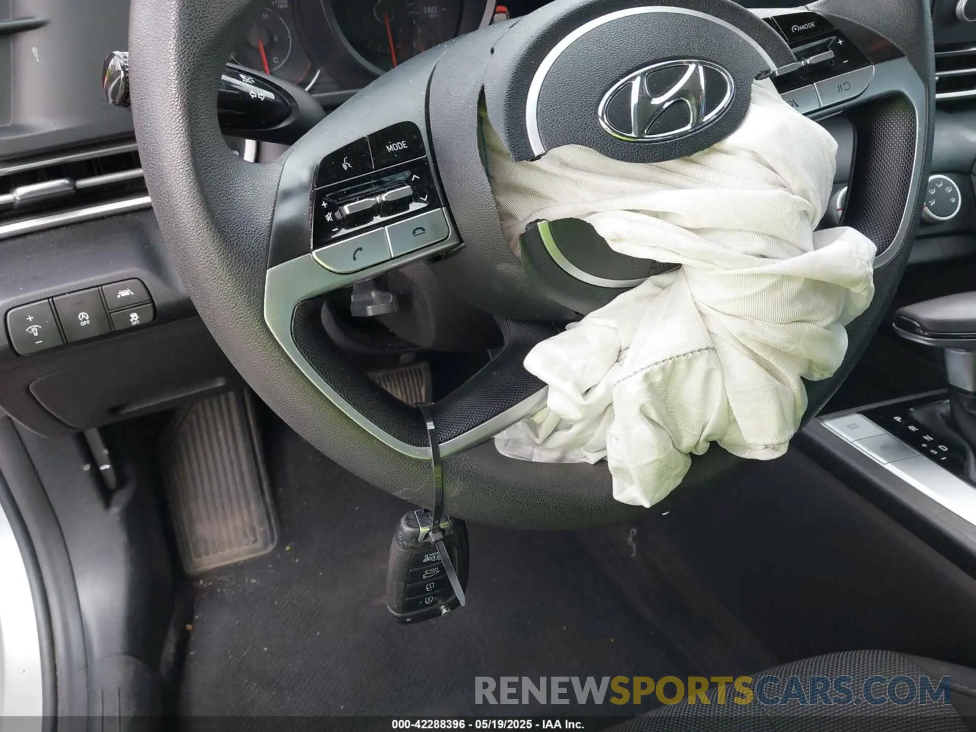 11 Photograph of a damaged car 5NPLL4AG8MH021582 HYUNDAI ELANTRA 2021
