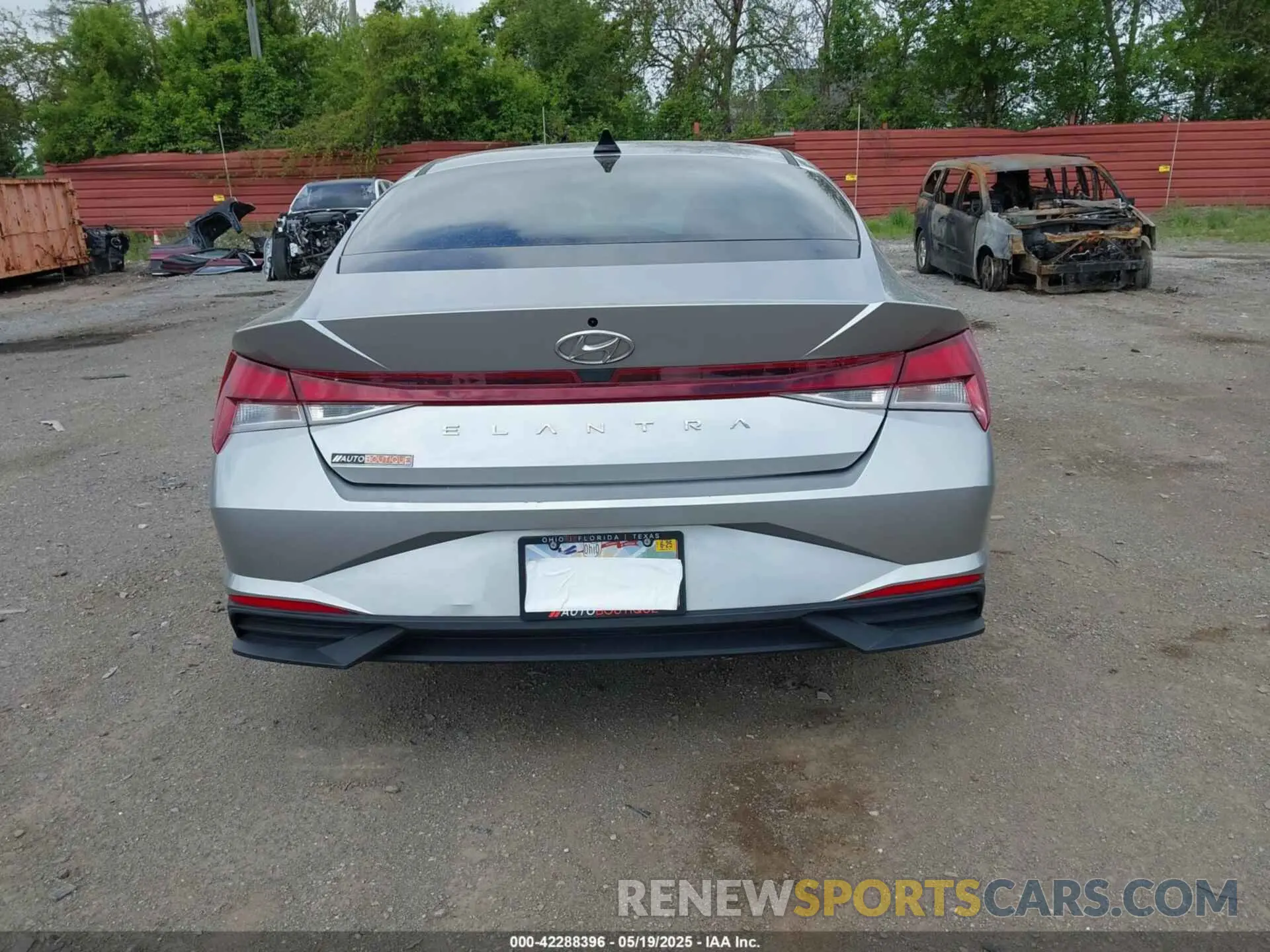 16 Photograph of a damaged car 5NPLL4AG8MH021582 HYUNDAI ELANTRA 2021