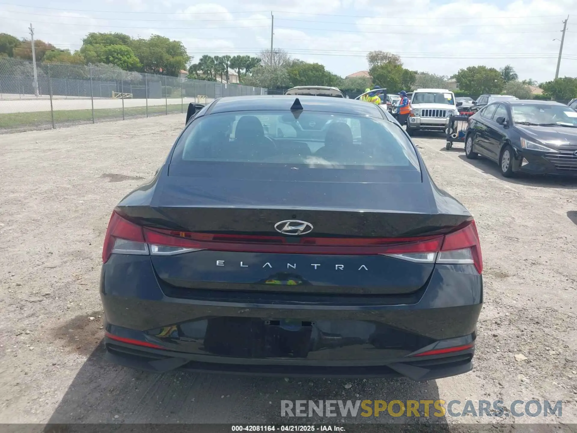 15 Photograph of a damaged car 5NPLL4AG8MH037152 HYUNDAI ELANTRA 2021
