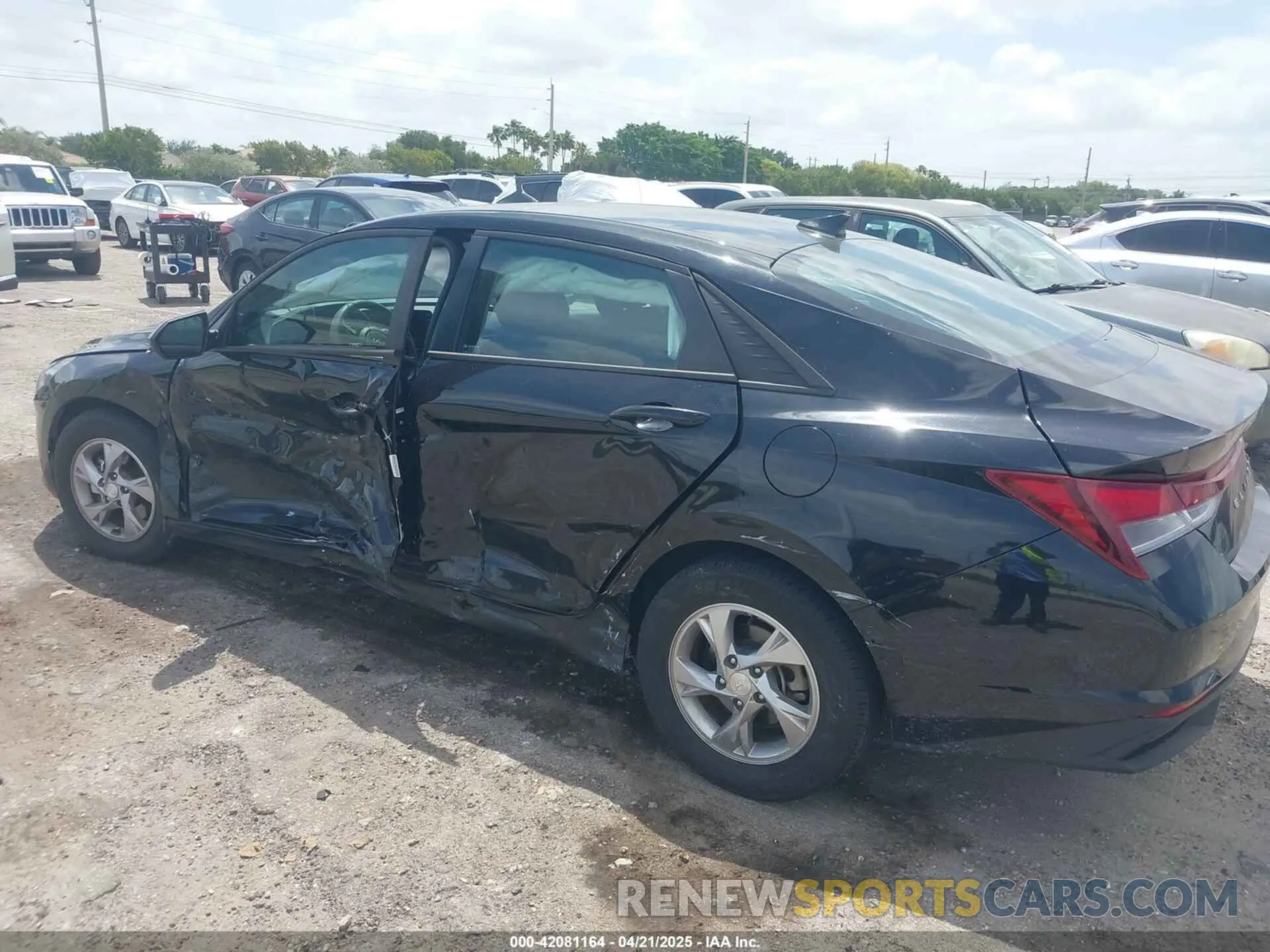 3 Photograph of a damaged car 5NPLL4AG8MH037152 HYUNDAI ELANTRA 2021