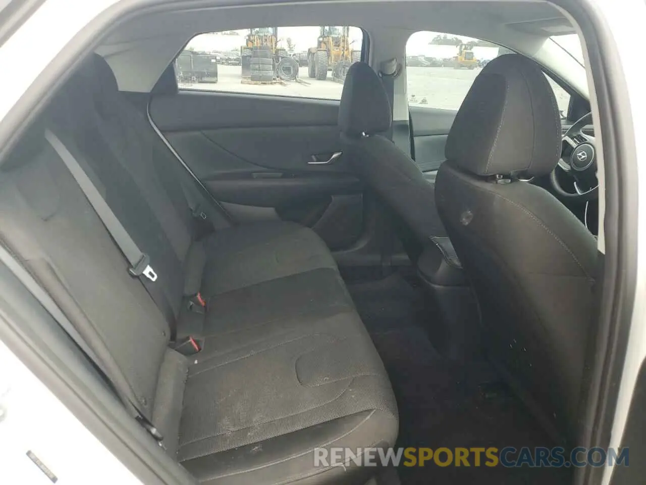 10 Photograph of a damaged car 5NPLL4AG8MH039287 HYUNDAI ELANTRA 2021