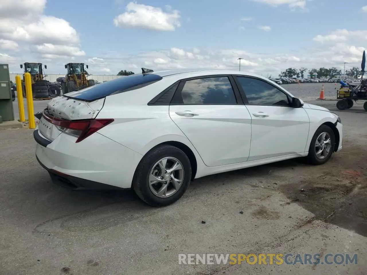 3 Photograph of a damaged car 5NPLL4AG8MH039287 HYUNDAI ELANTRA 2021
