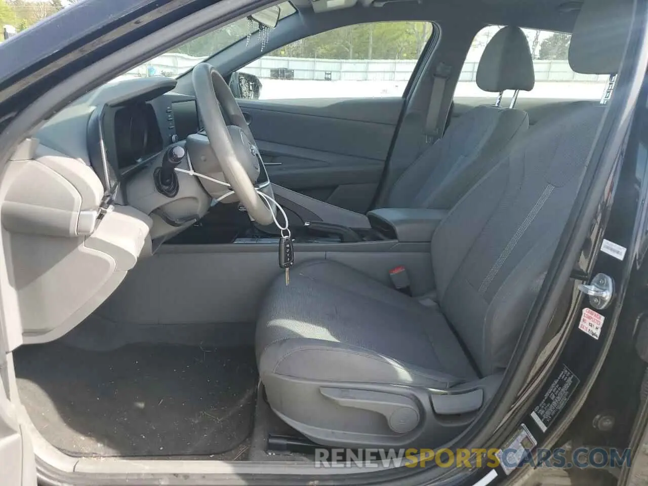 7 Photograph of a damaged car 5NPLL4AG8MH052895 HYUNDAI ELANTRA 2021