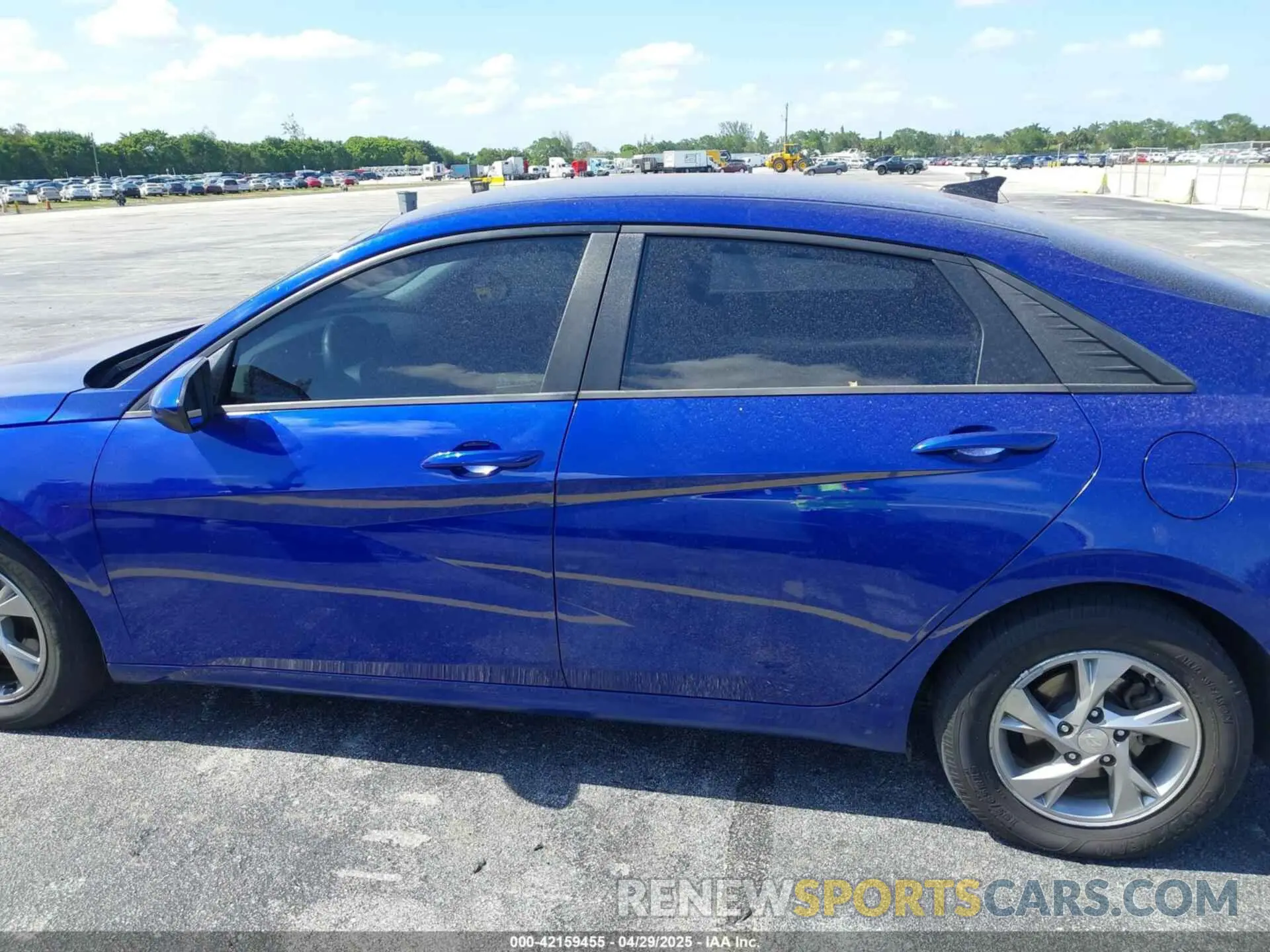 14 Photograph of a damaged car 5NPLL4AG9MH035488 HYUNDAI ELANTRA 2021