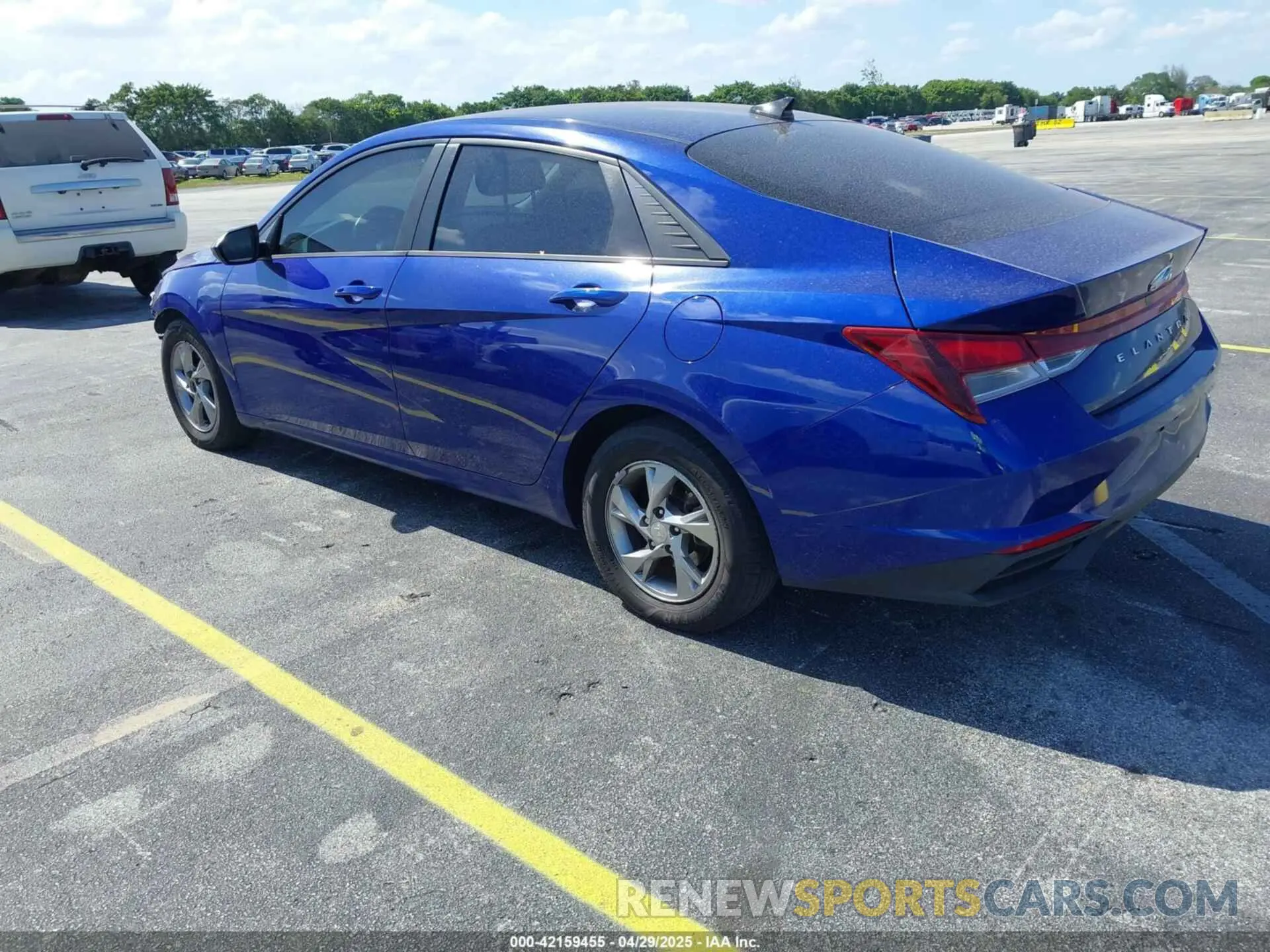 3 Photograph of a damaged car 5NPLL4AG9MH035488 HYUNDAI ELANTRA 2021