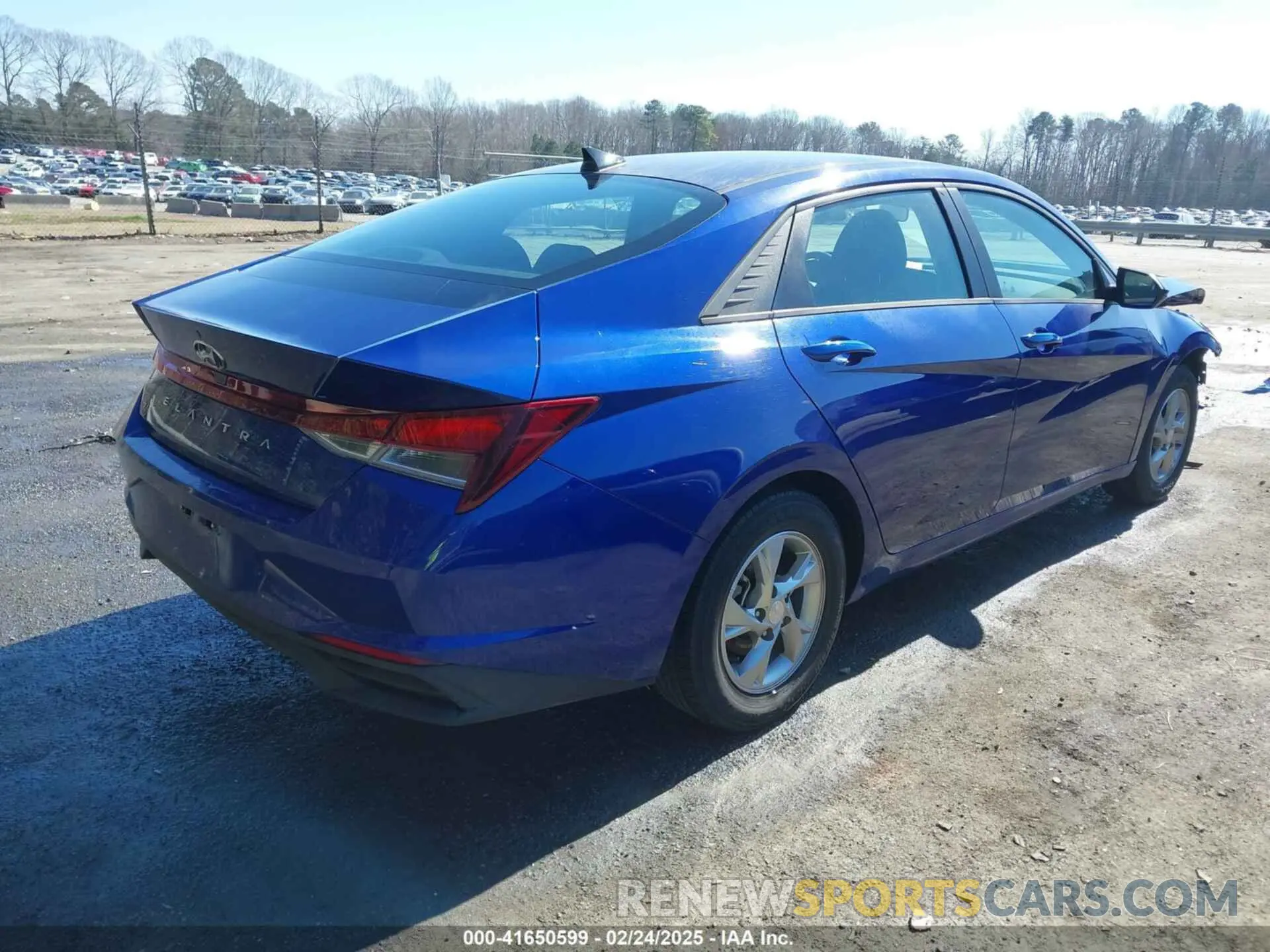 4 Photograph of a damaged car 5NPLL4AGXMH050159 HYUNDAI ELANTRA 2021
