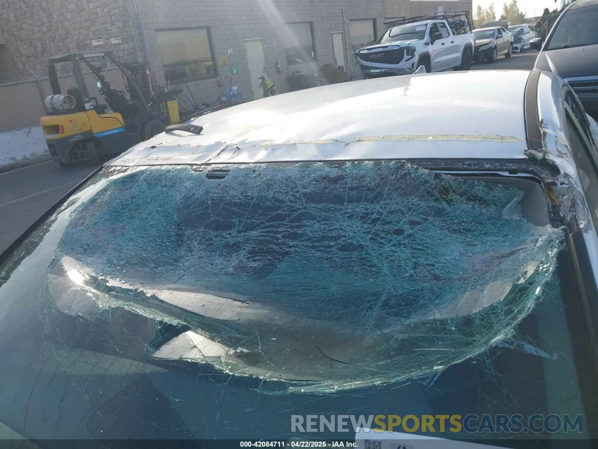 17 Photograph of a damaged car 5NPLM4AG0MH004420 HYUNDAI ELANTRA 2021