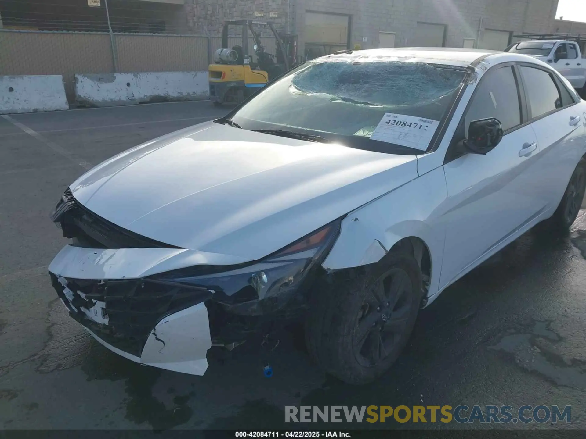 18 Photograph of a damaged car 5NPLM4AG0MH004420 HYUNDAI ELANTRA 2021