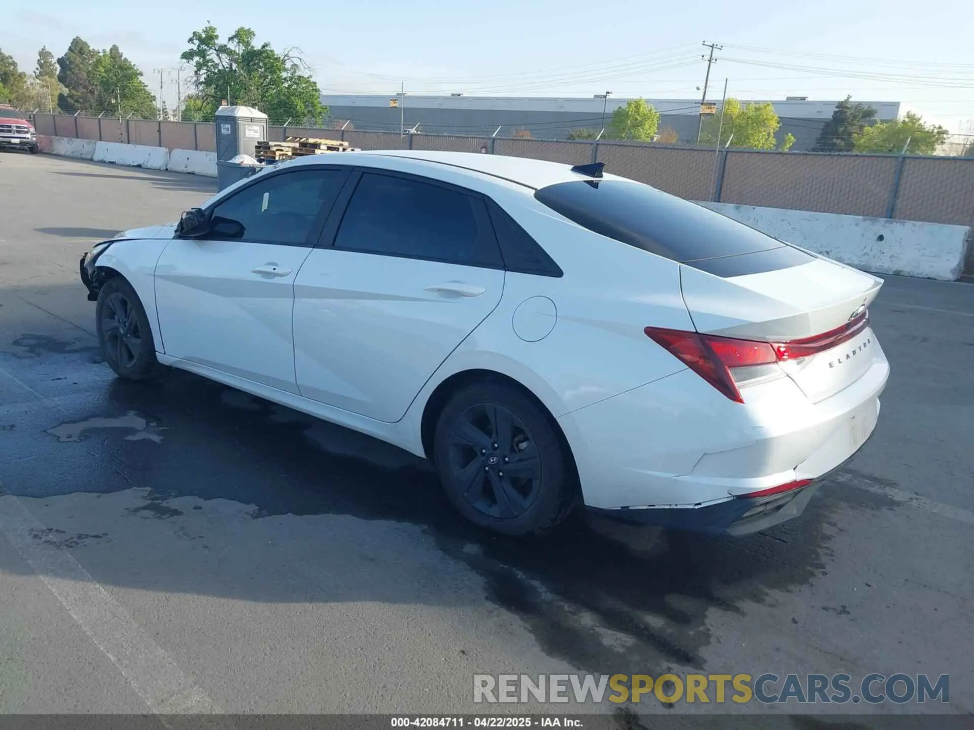 3 Photograph of a damaged car 5NPLM4AG0MH004420 HYUNDAI ELANTRA 2021