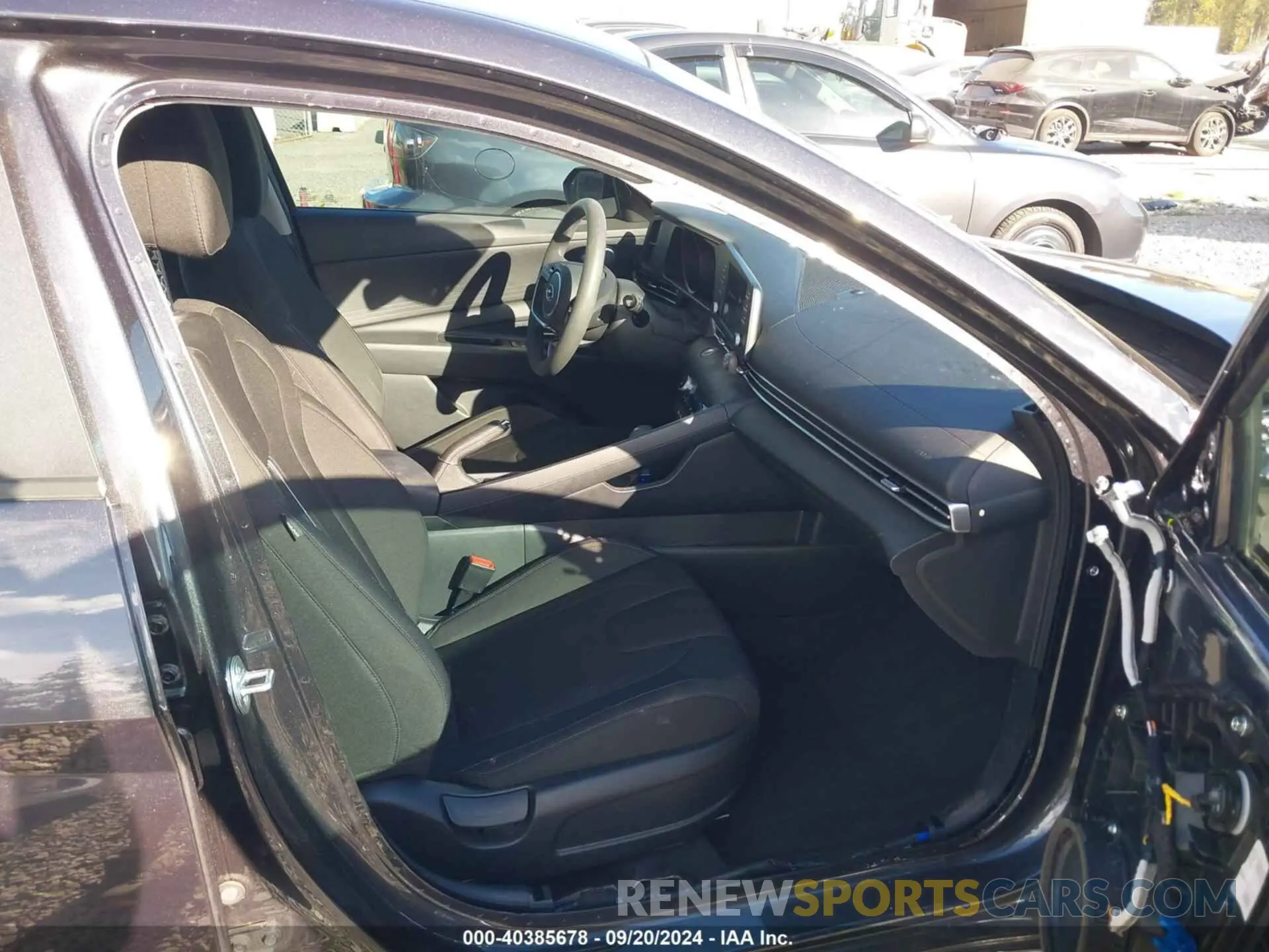 5 Photograph of a damaged car 5NPLM4AG1MH001252 HYUNDAI ELANTRA 2021