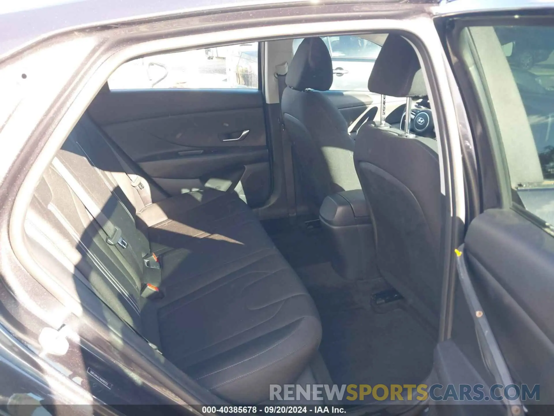 8 Photograph of a damaged car 5NPLM4AG1MH001252 HYUNDAI ELANTRA 2021
