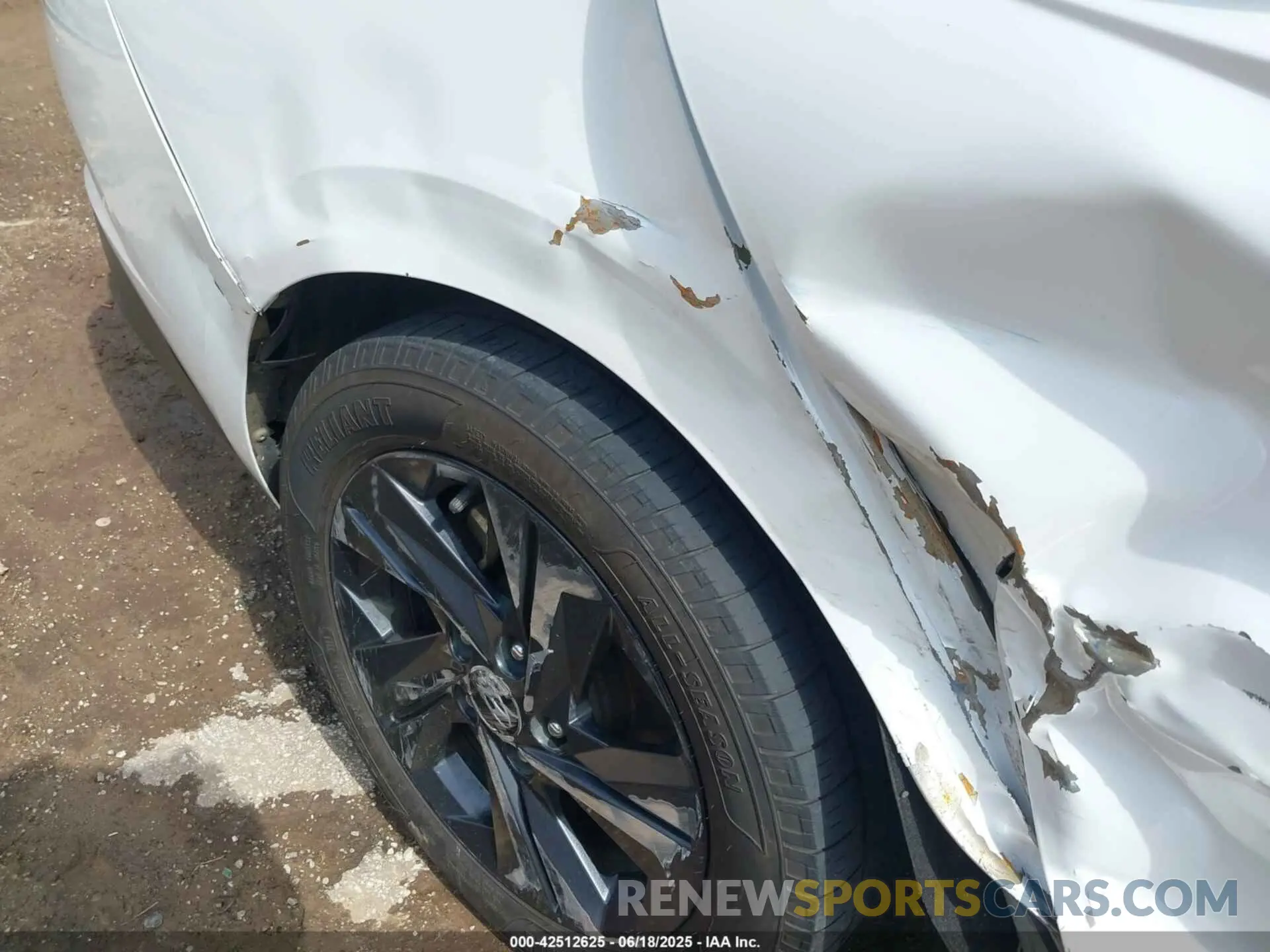 18 Photograph of a damaged car 5NPLM4AG1MH003700 HYUNDAI ELANTRA 2021