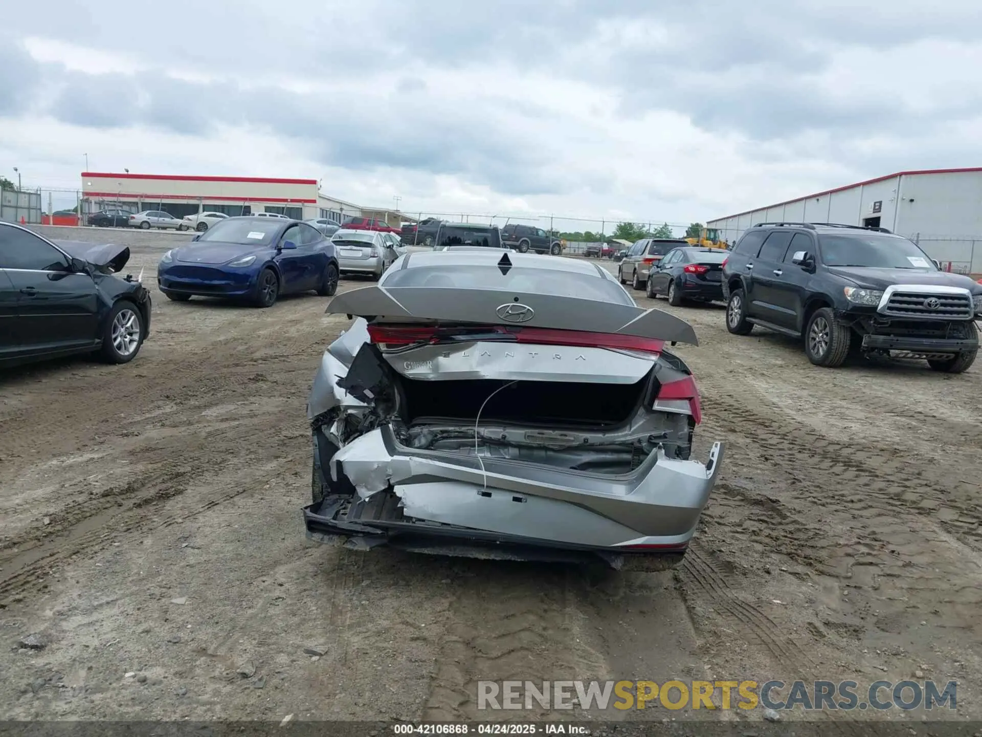 16 Photograph of a damaged car 5NPLM4AG1MH008475 HYUNDAI ELANTRA 2021