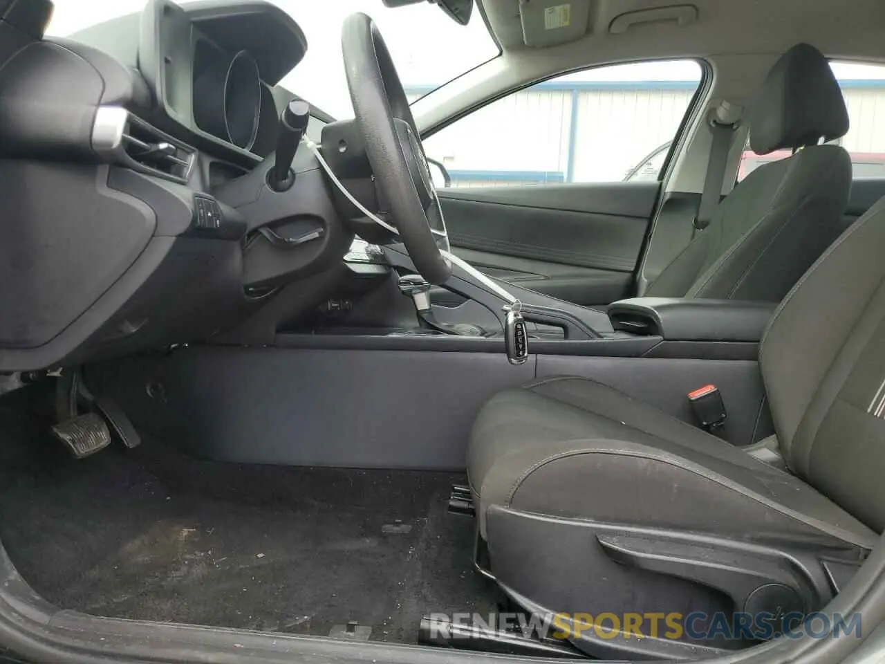 7 Photograph of a damaged car 5NPLM4AG1MH012042 HYUNDAI ELANTRA 2021