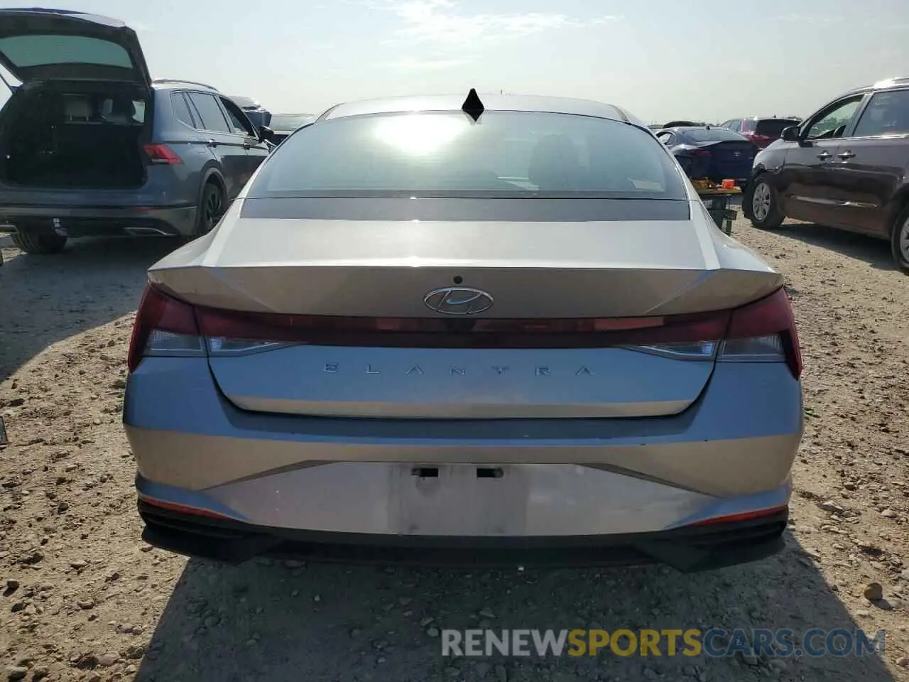 6 Photograph of a damaged car 5NPLM4AG1MH018536 HYUNDAI ELANTRA 2021