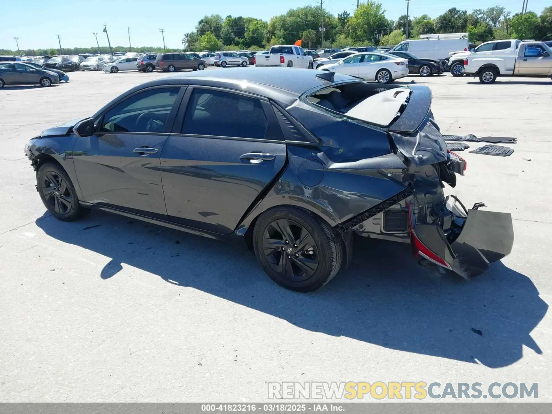 3 Photograph of a damaged car 5NPLM4AG1MH022084 HYUNDAI ELANTRA 2021