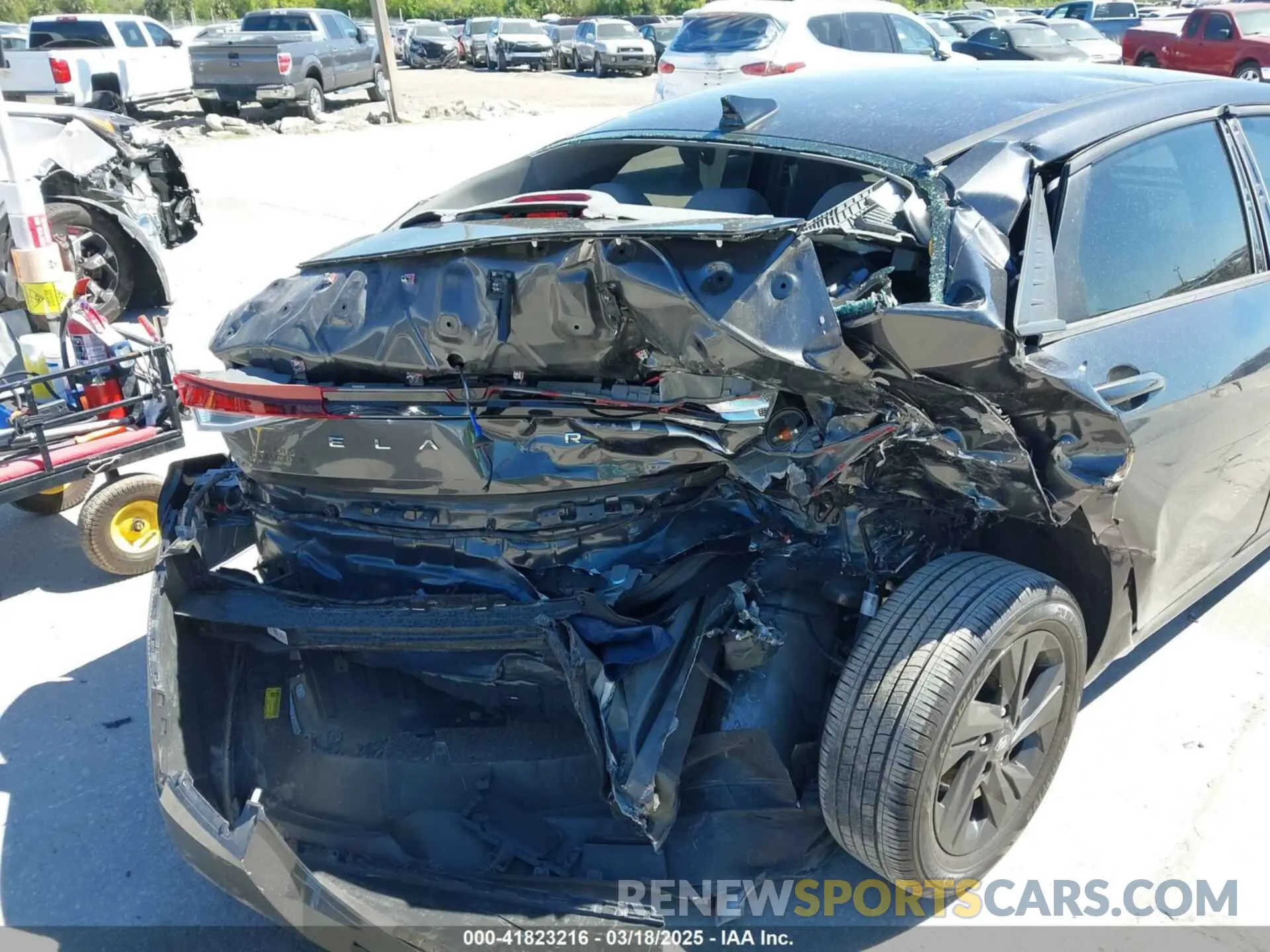 6 Photograph of a damaged car 5NPLM4AG1MH022084 HYUNDAI ELANTRA 2021