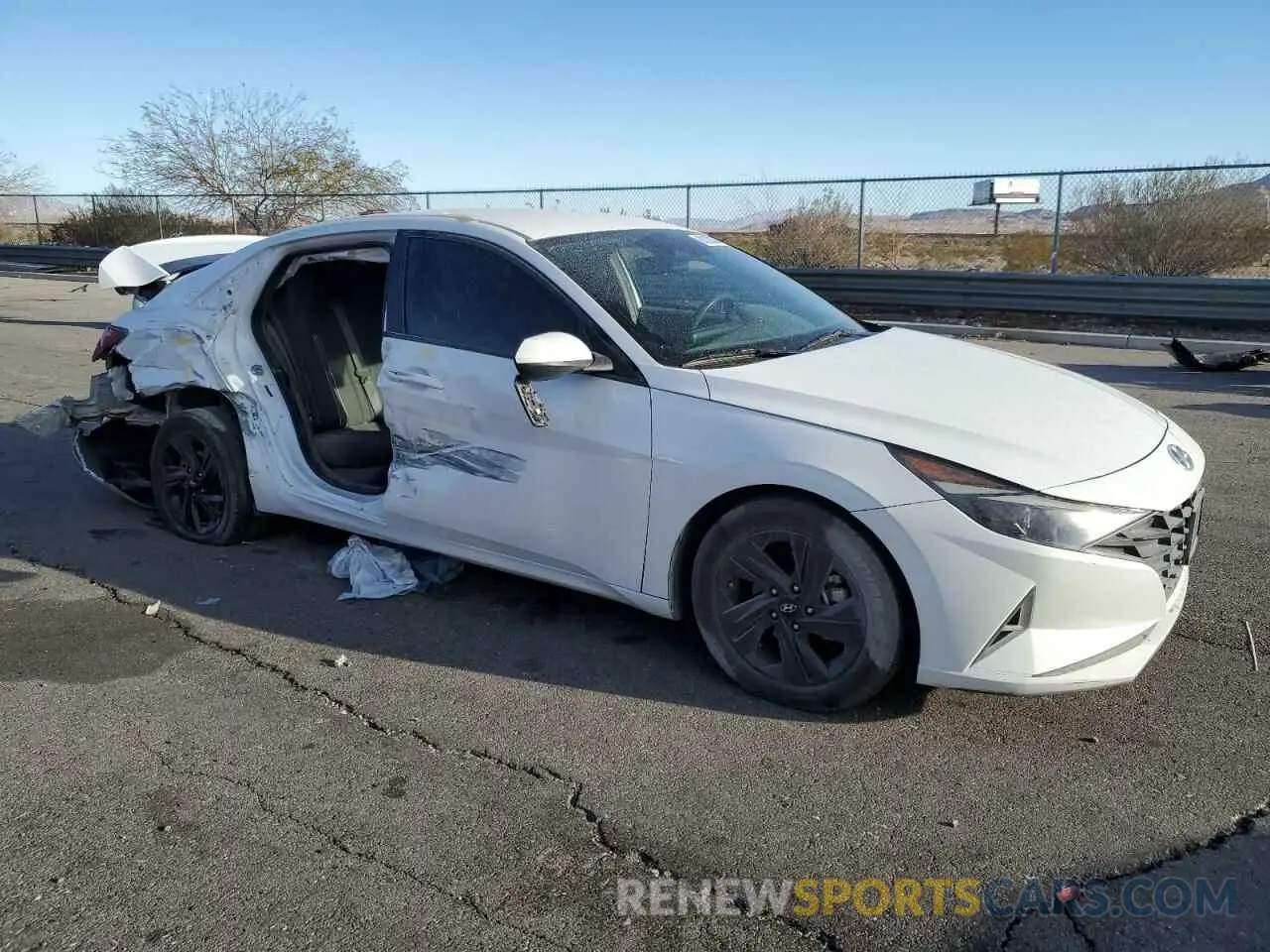 4 Photograph of a damaged car 5NPLM4AG1MH029763 HYUNDAI ELANTRA 2021