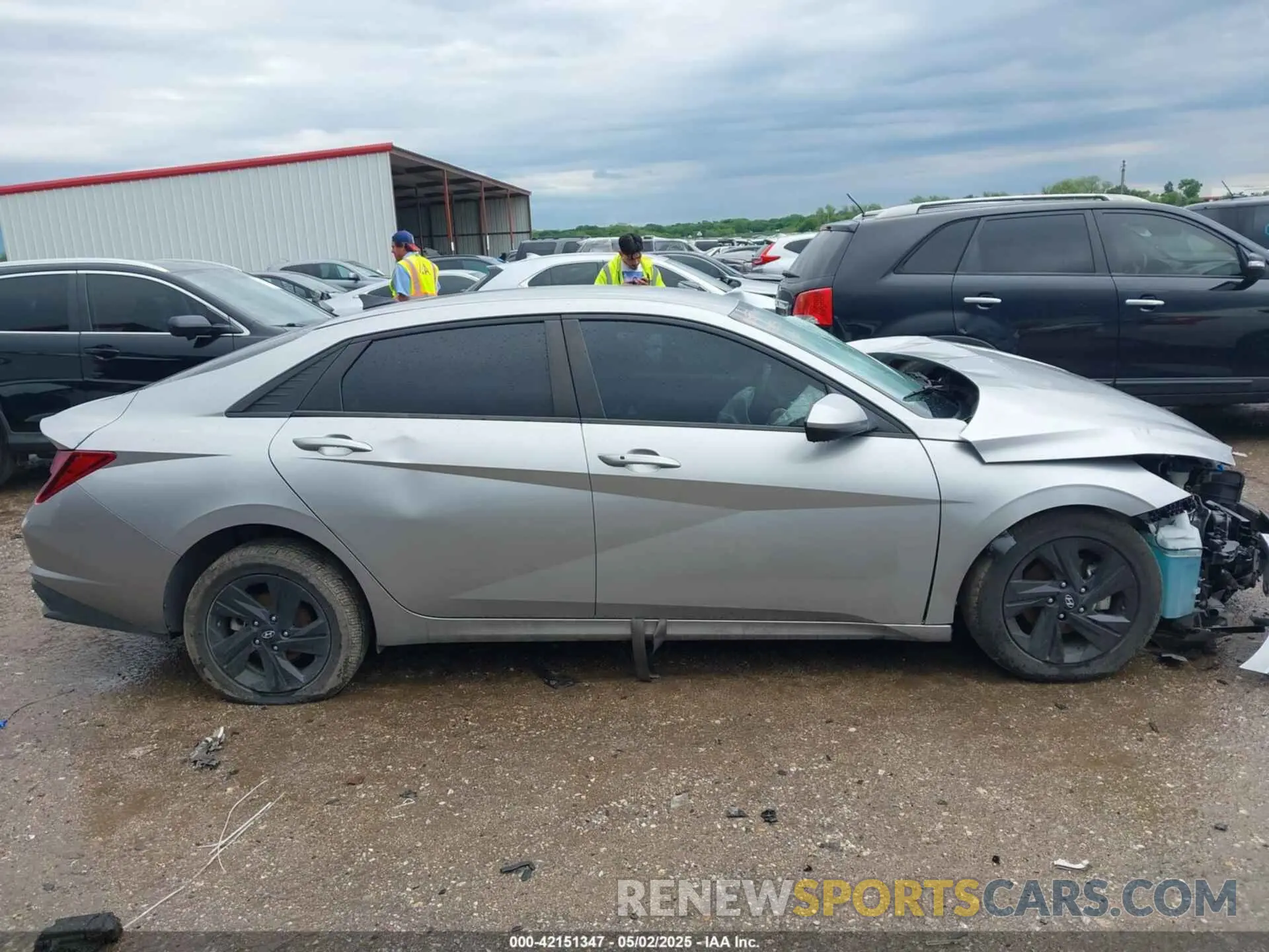 12 Photograph of a damaged car 5NPLM4AG1MH030055 HYUNDAI ELANTRA 2021