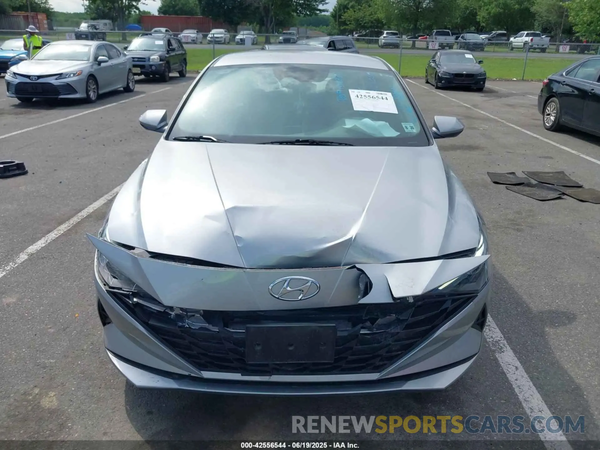 6 Photograph of a damaged car 5NPLM4AG1MH033652 HYUNDAI ELANTRA 2021