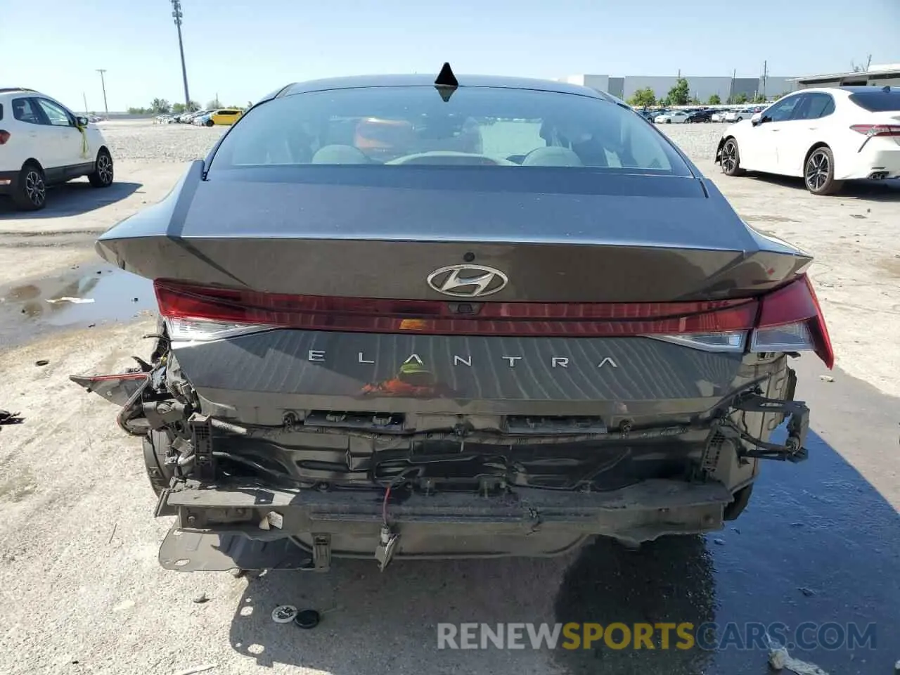 6 Photograph of a damaged car 5NPLM4AG1MH037474 HYUNDAI ELANTRA 2021