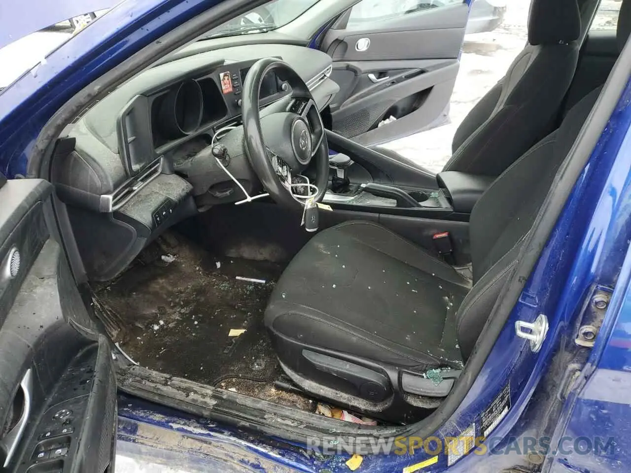 7 Photograph of a damaged car 5NPLM4AG1MH045347 HYUNDAI ELANTRA 2021