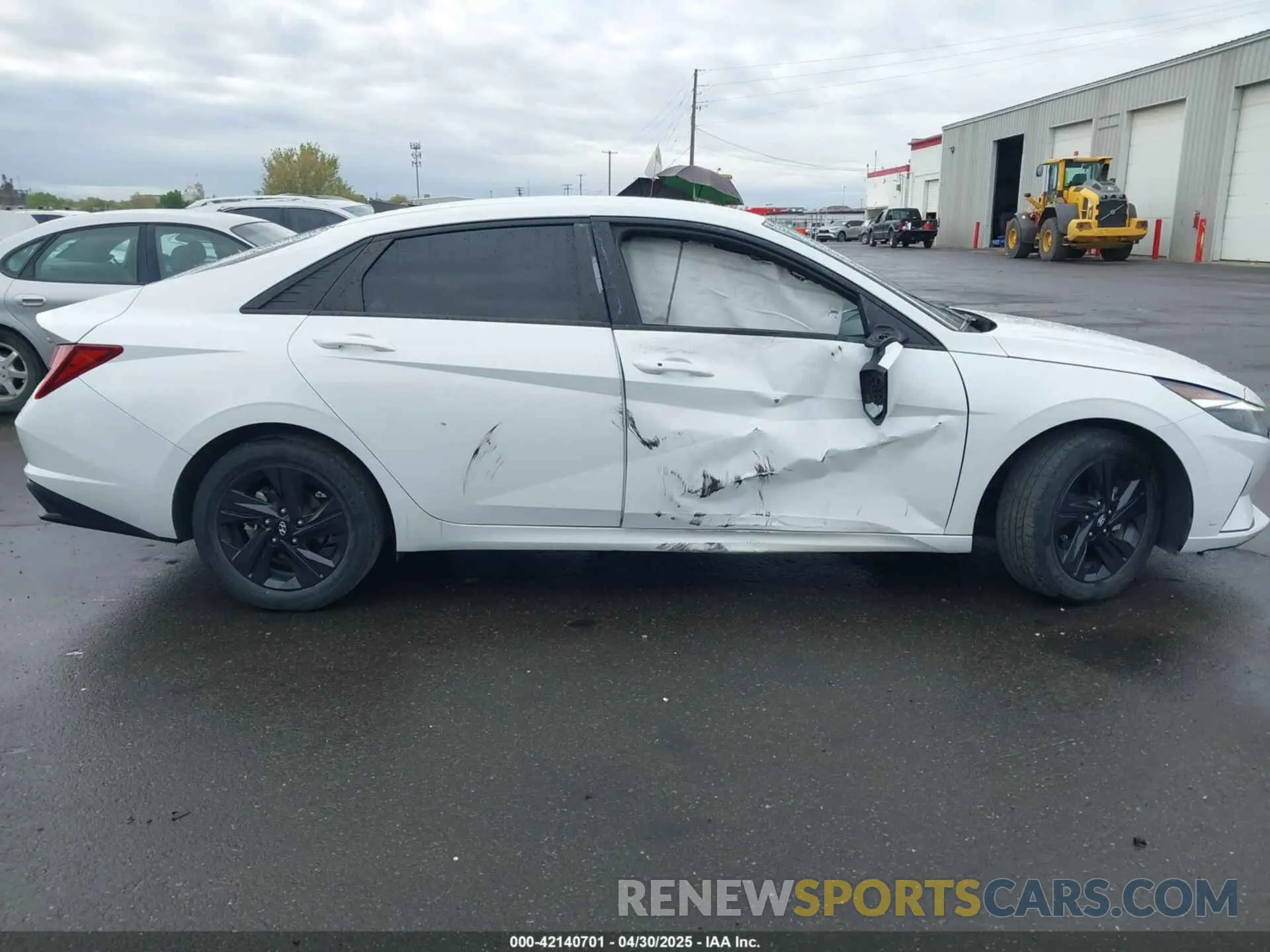 13 Photograph of a damaged car 5NPLM4AG2MH051299 HYUNDAI ELANTRA 2021