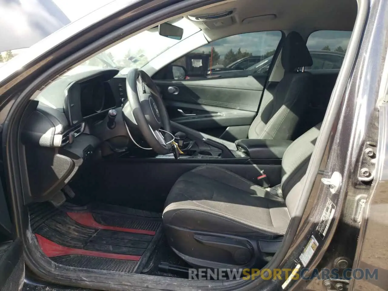 7 Photograph of a damaged car 5NPLM4AG3MH002225 HYUNDAI ELANTRA 2021