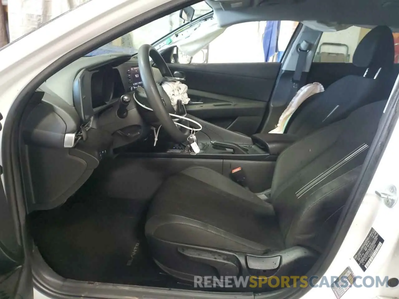 7 Photograph of a damaged car 5NPLM4AG3MH008056 HYUNDAI ELANTRA 2021