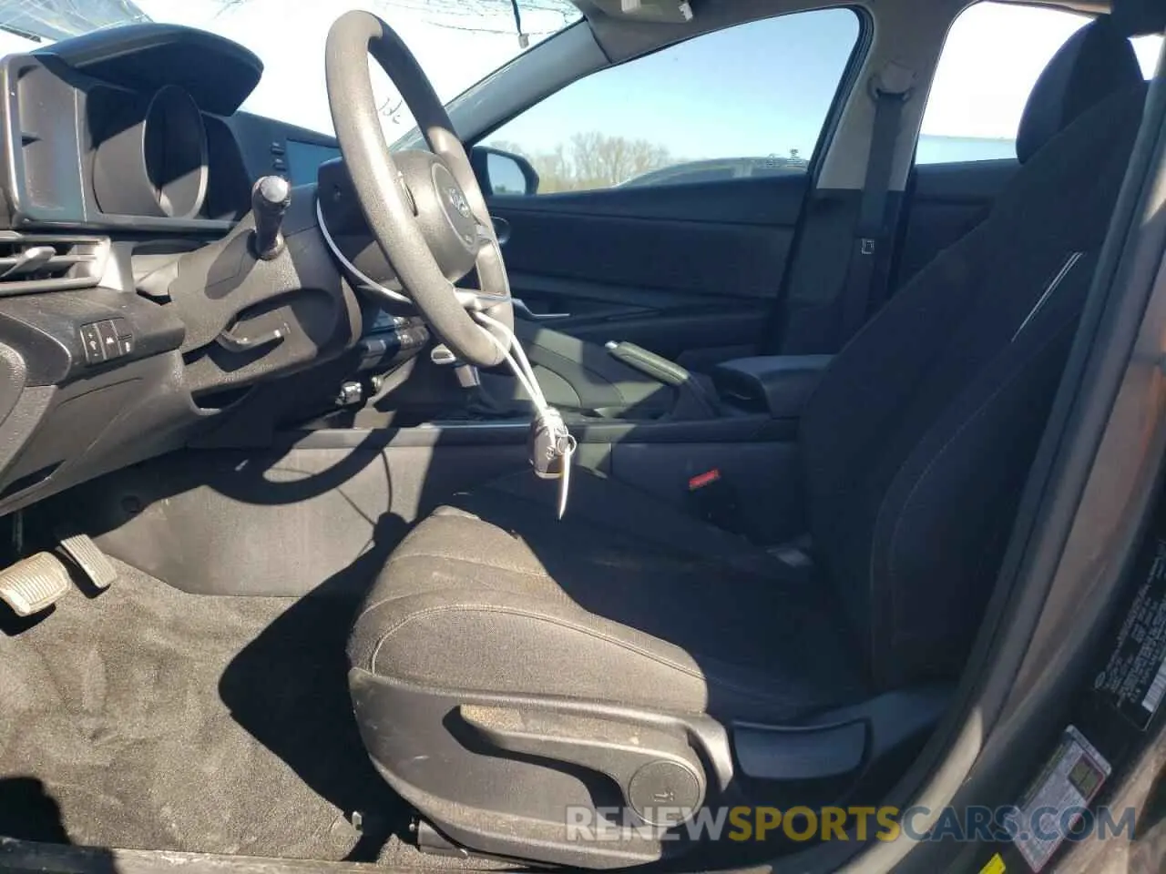 7 Photograph of a damaged car 5NPLM4AG3MH009790 HYUNDAI ELANTRA 2021