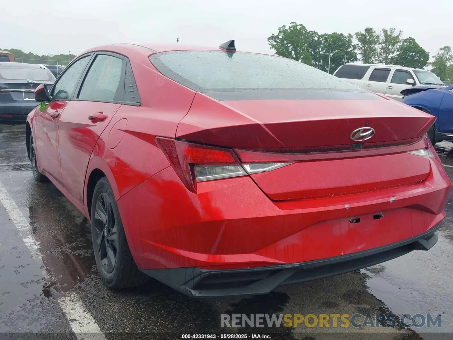 3 Photograph of a damaged car 5NPLM4AG3MH010356 HYUNDAI ELANTRA 2021