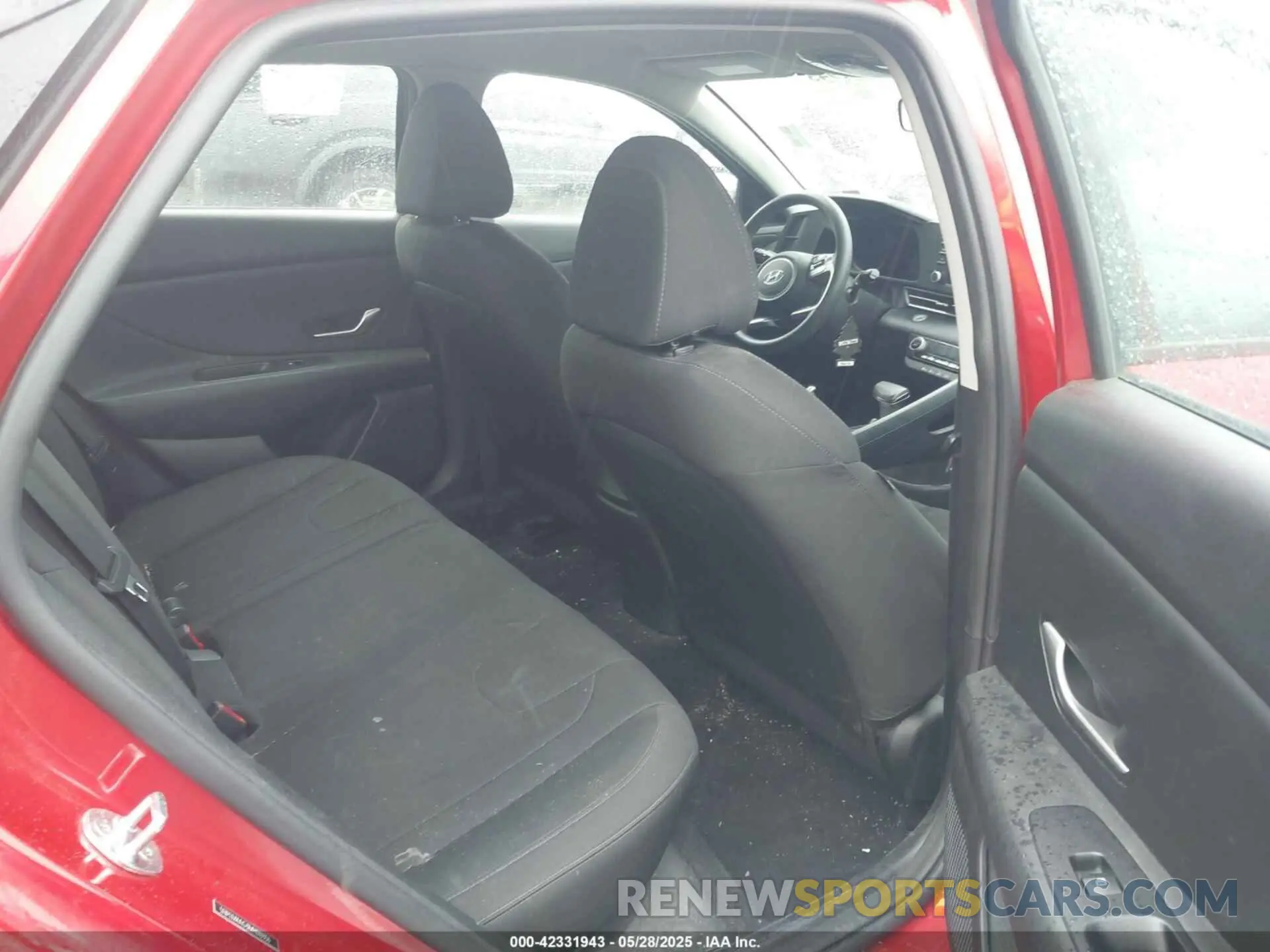 8 Photograph of a damaged car 5NPLM4AG3MH010356 HYUNDAI ELANTRA 2021
