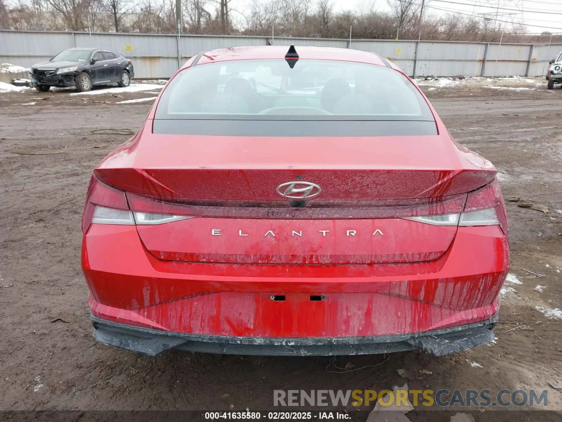 17 Photograph of a damaged car 5NPLM4AG3MH021194 HYUNDAI ELANTRA 2021