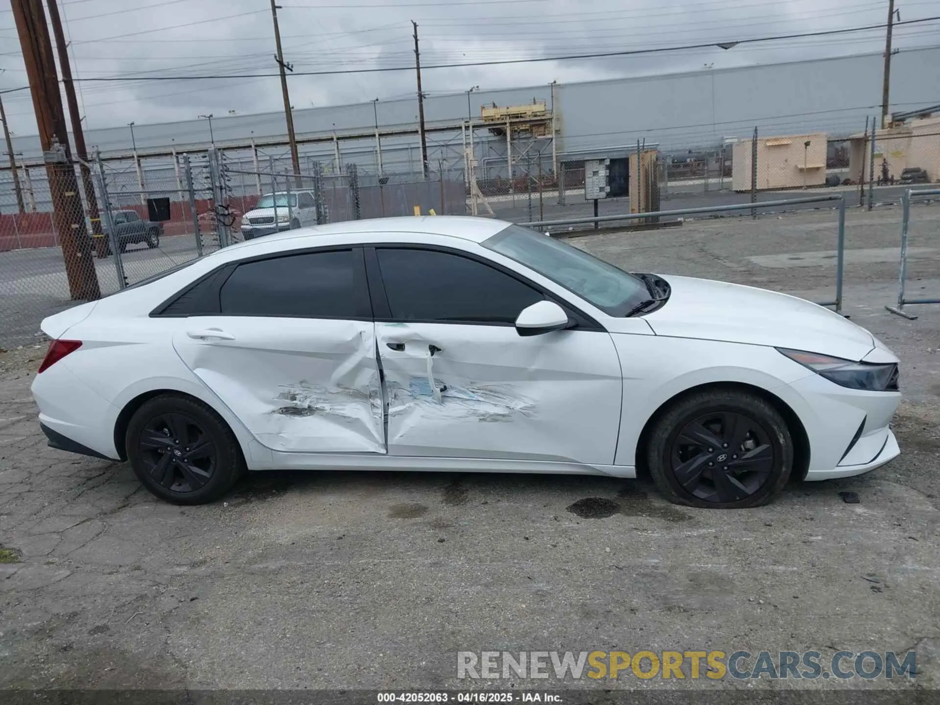 13 Photograph of a damaged car 5NPLM4AG3MH023706 HYUNDAI ELANTRA 2021