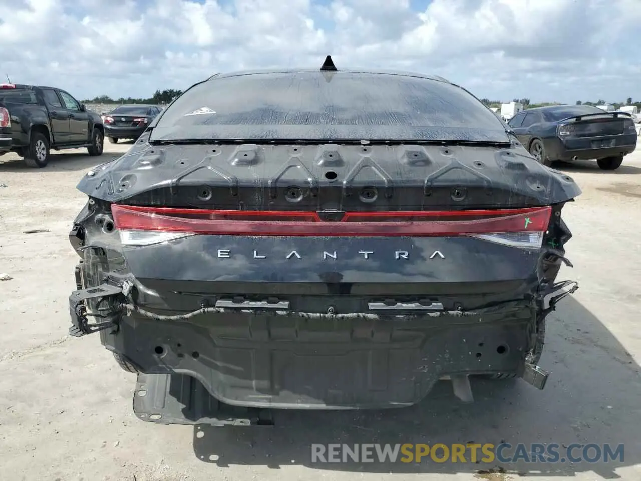 6 Photograph of a damaged car 5NPLM4AG3MH027917 HYUNDAI ELANTRA 2021