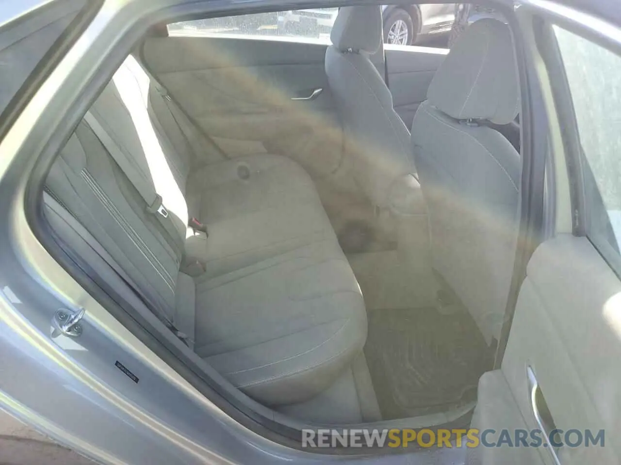 10 Photograph of a damaged car 5NPLM4AG3MH036200 HYUNDAI ELANTRA 2021