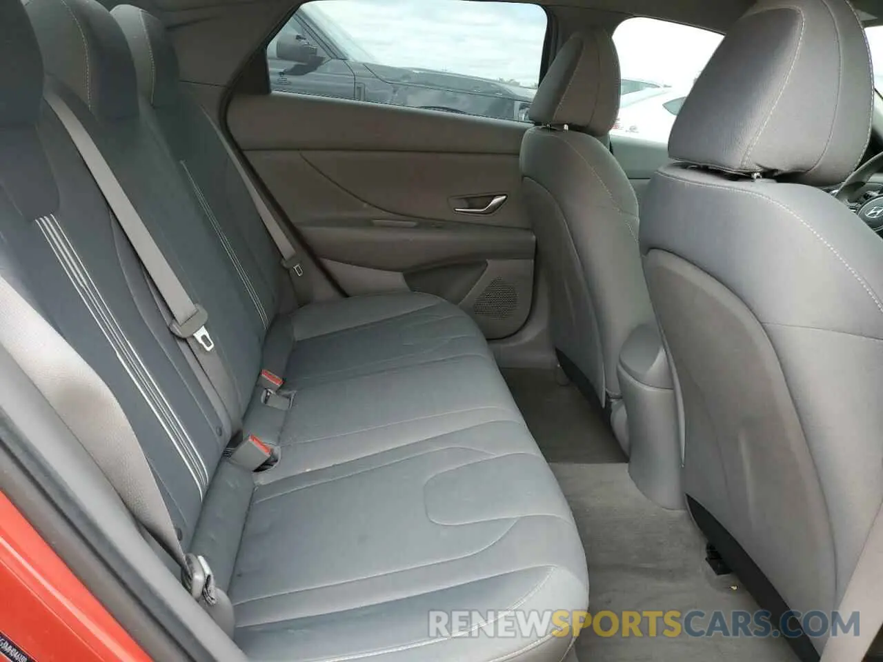 10 Photograph of a damaged car 5NPLM4AG3MH046130 HYUNDAI ELANTRA 2021