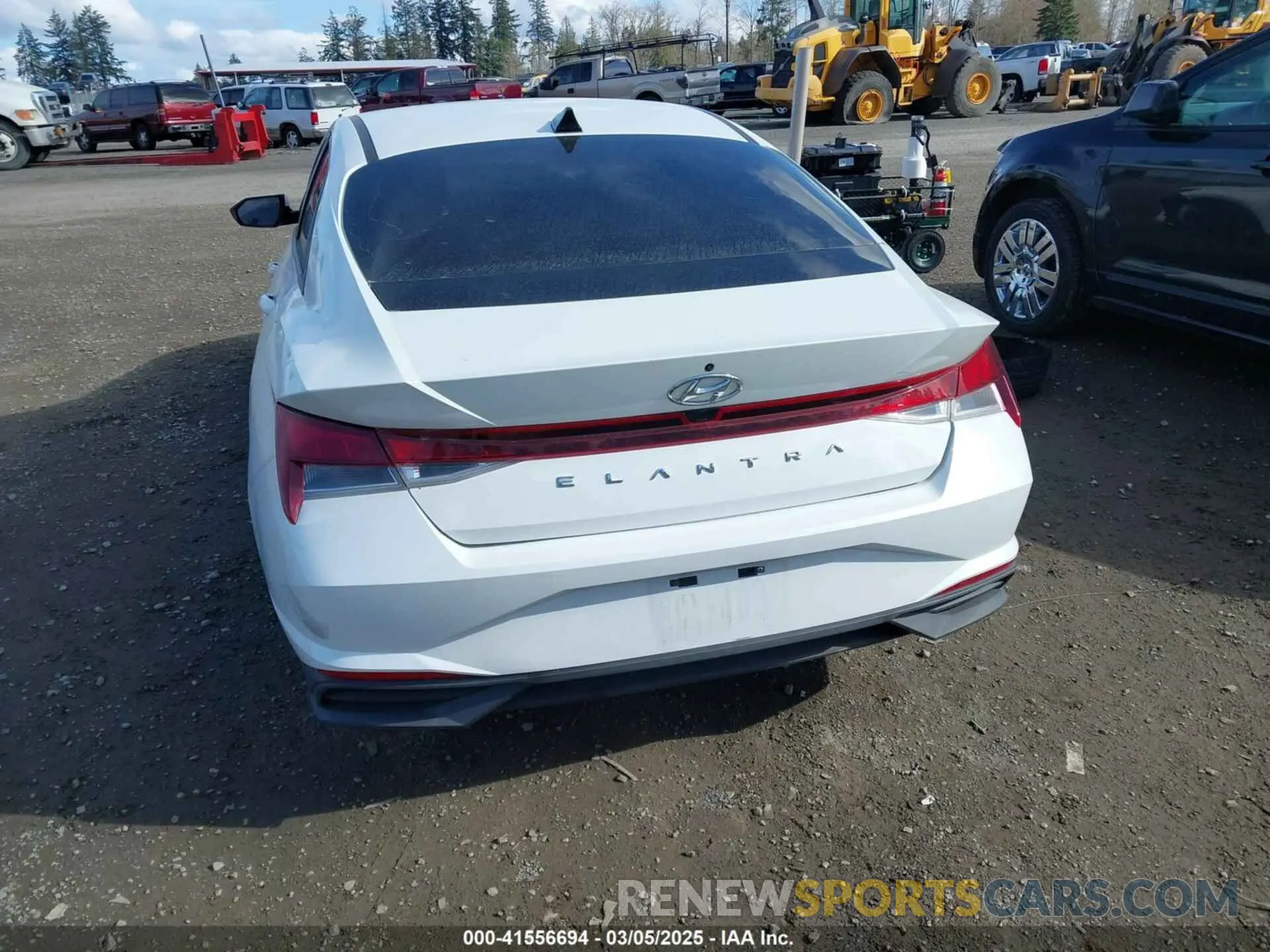 16 Photograph of a damaged car 5NPLM4AG4MH003268 HYUNDAI ELANTRA 2021