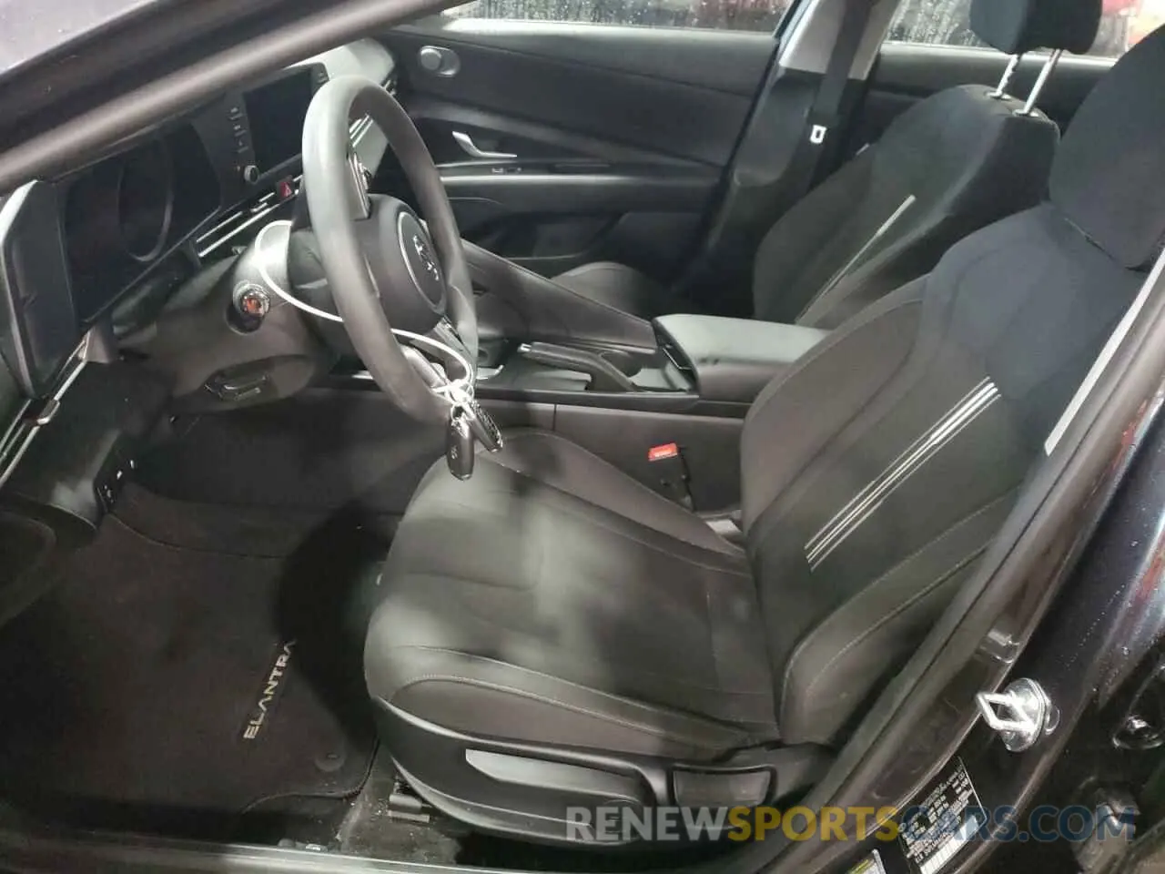 7 Photograph of a damaged car 5NPLM4AG4MH008079 HYUNDAI ELANTRA 2021