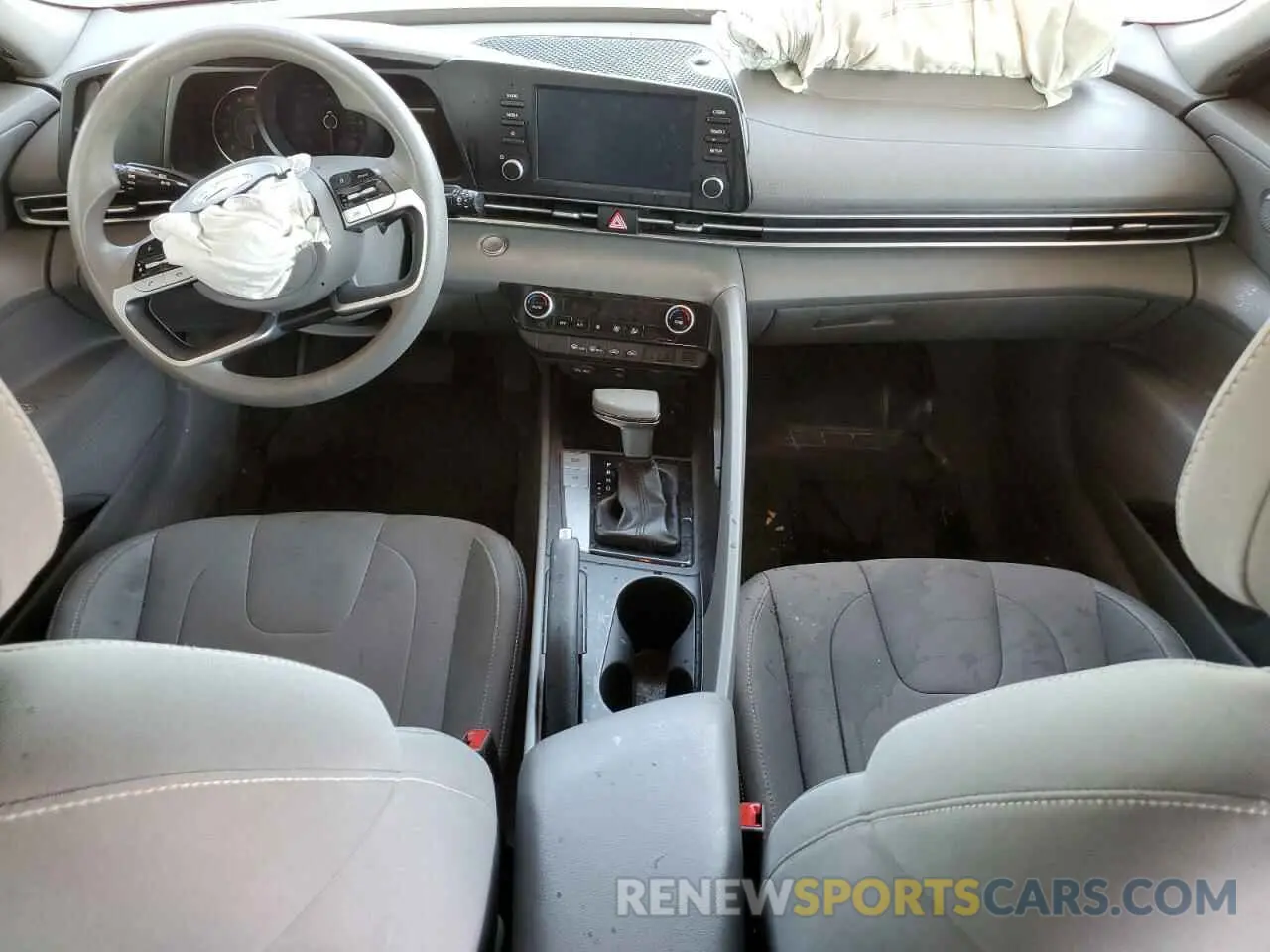8 Photograph of a damaged car 5NPLM4AG4MH022595 HYUNDAI ELANTRA 2021