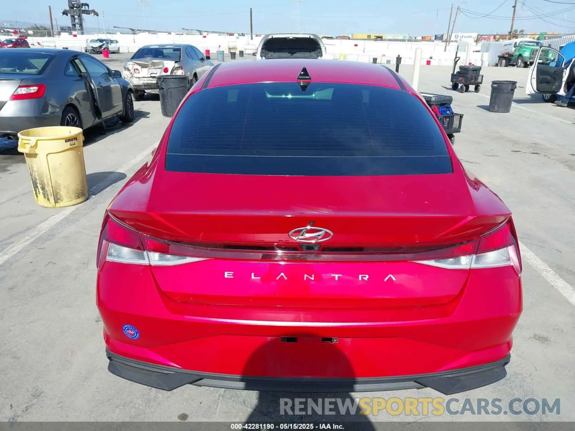 16 Photograph of a damaged car 5NPLM4AG4MH032849 HYUNDAI ELANTRA 2021